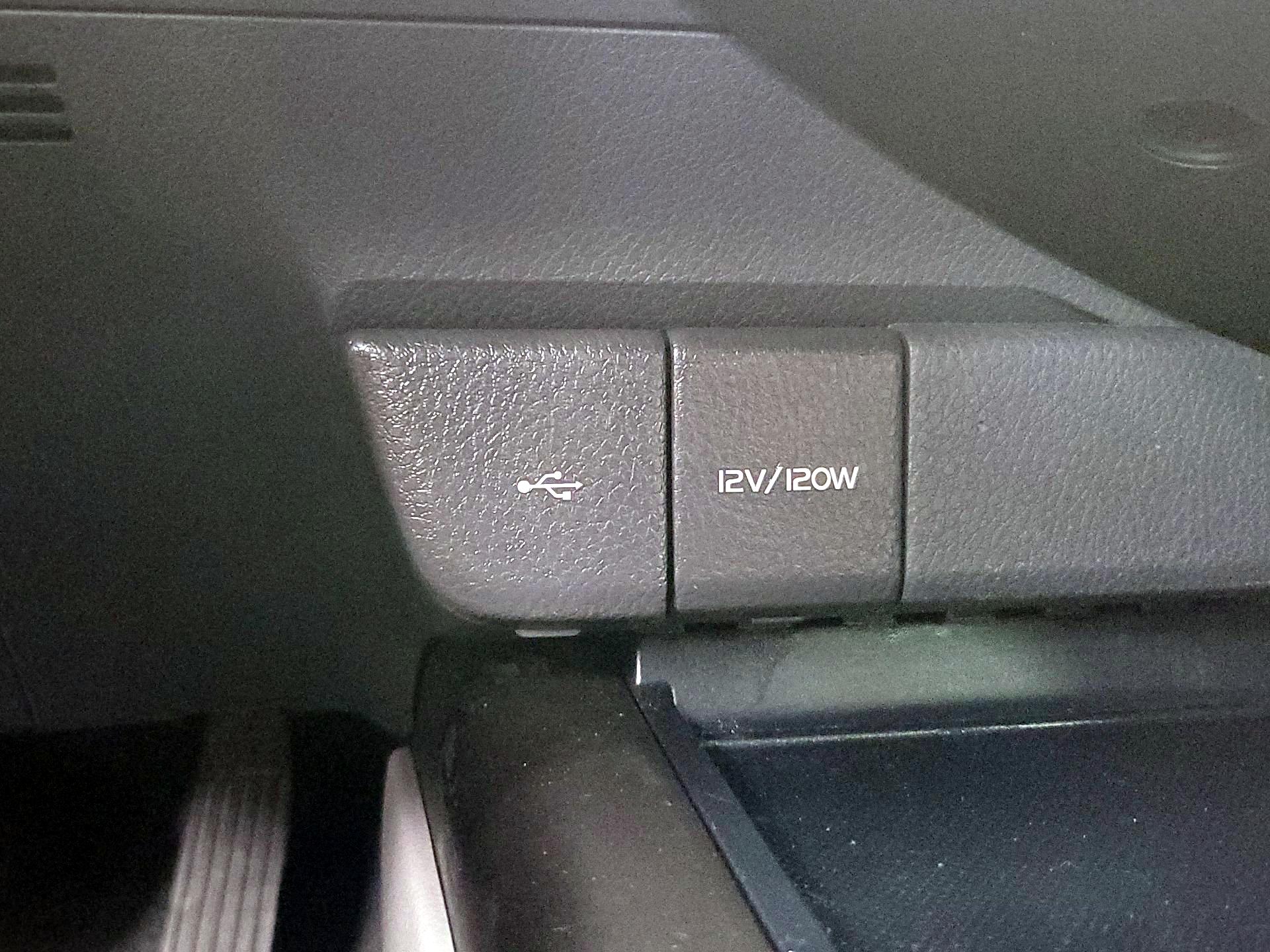 Thumbnail: 2023 Toyota Camry - 18