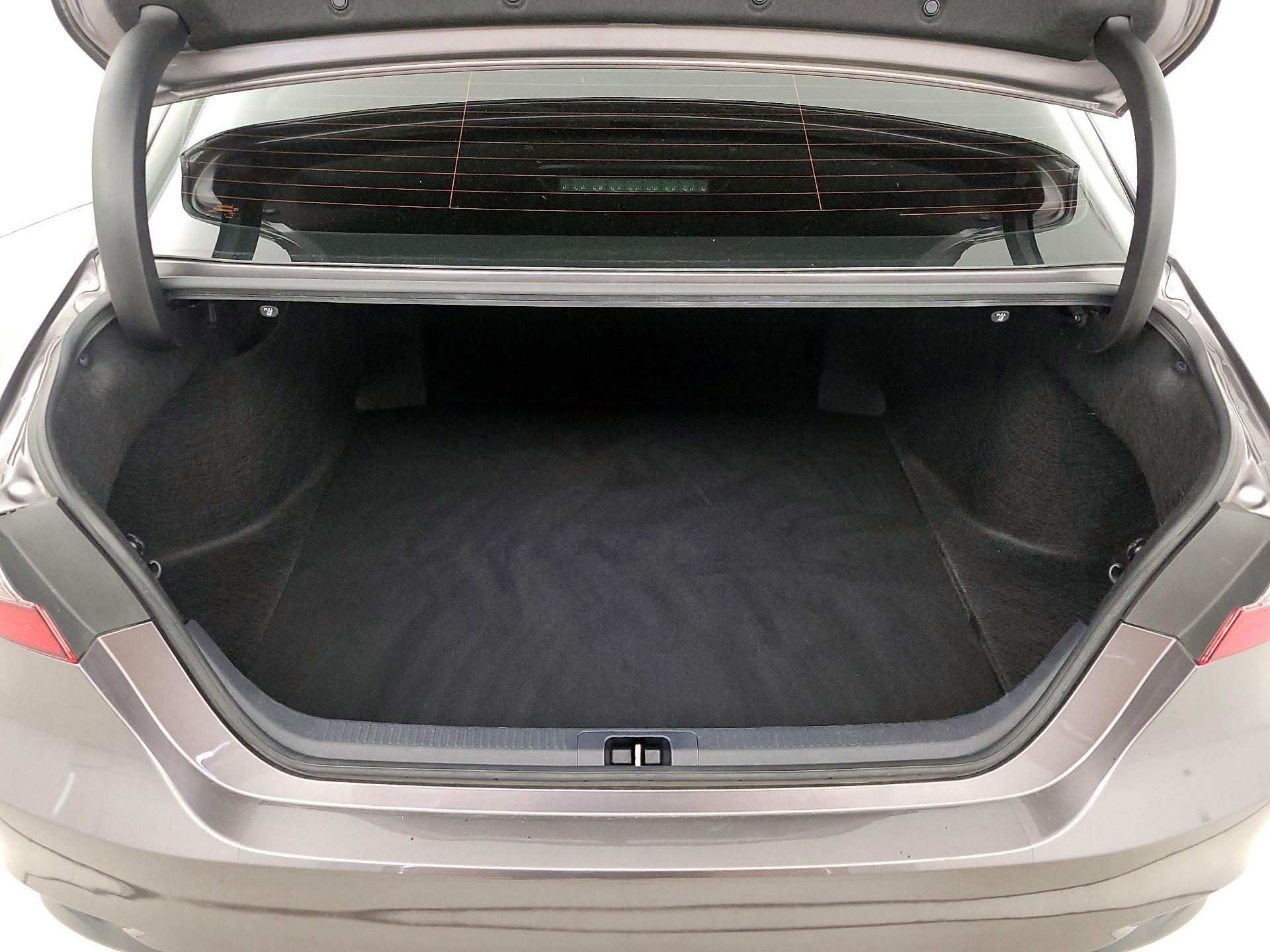 Thumbnail: 2023 Toyota Camry - 20