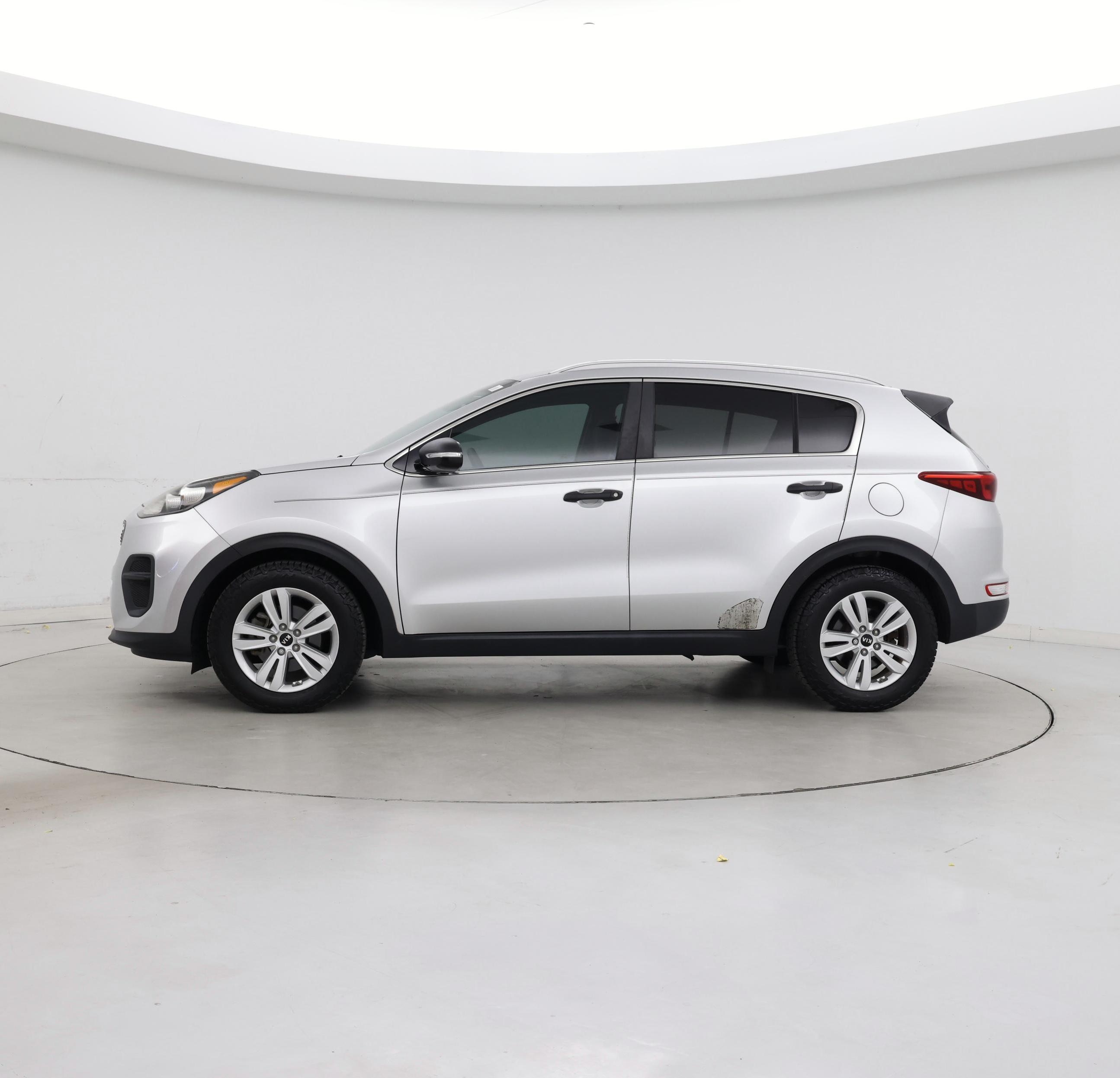 Thumbnail: 2018 Kia Sportage - 3