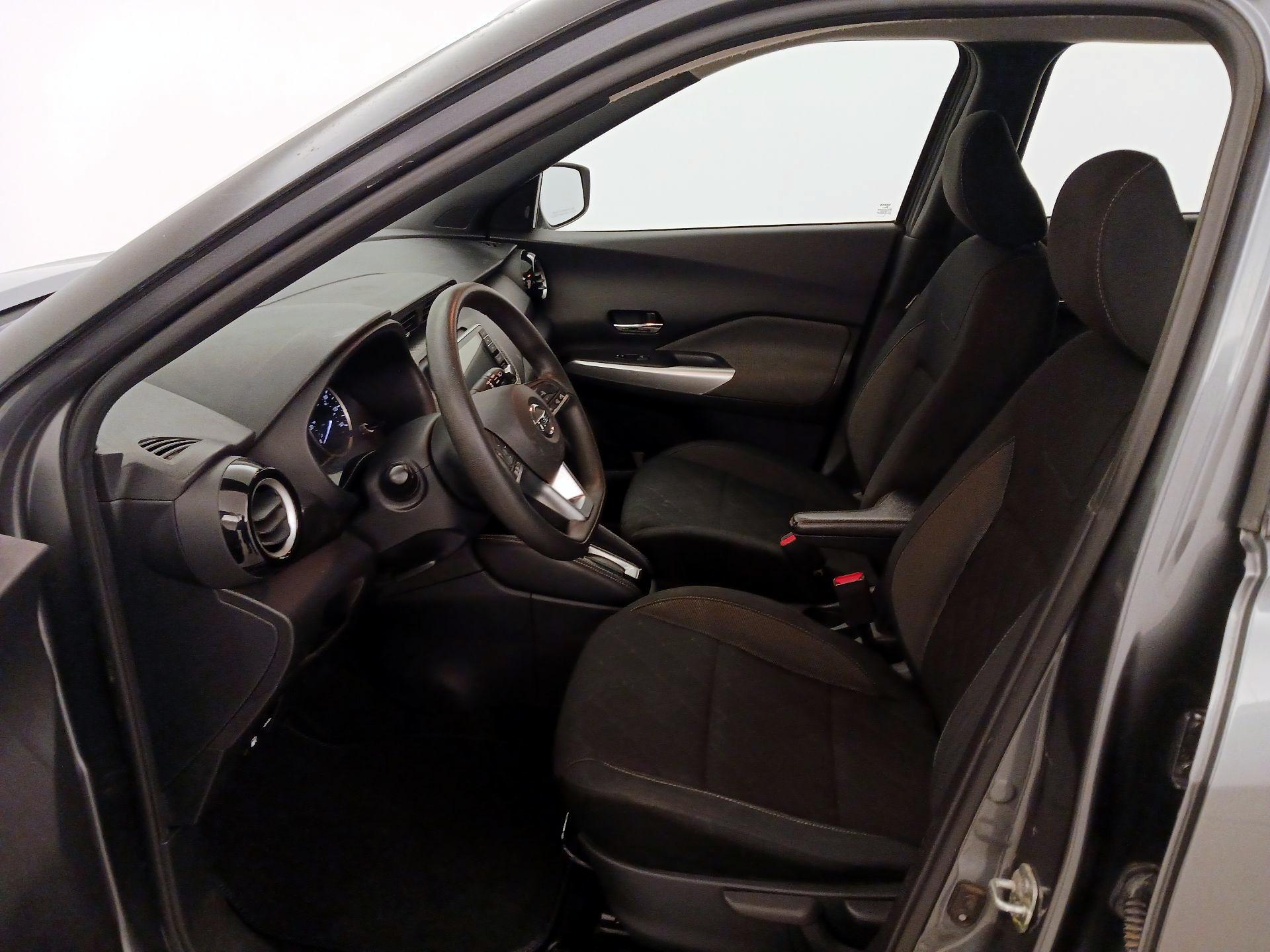 Thumbnail: 2020 Nissan Kicks - 11