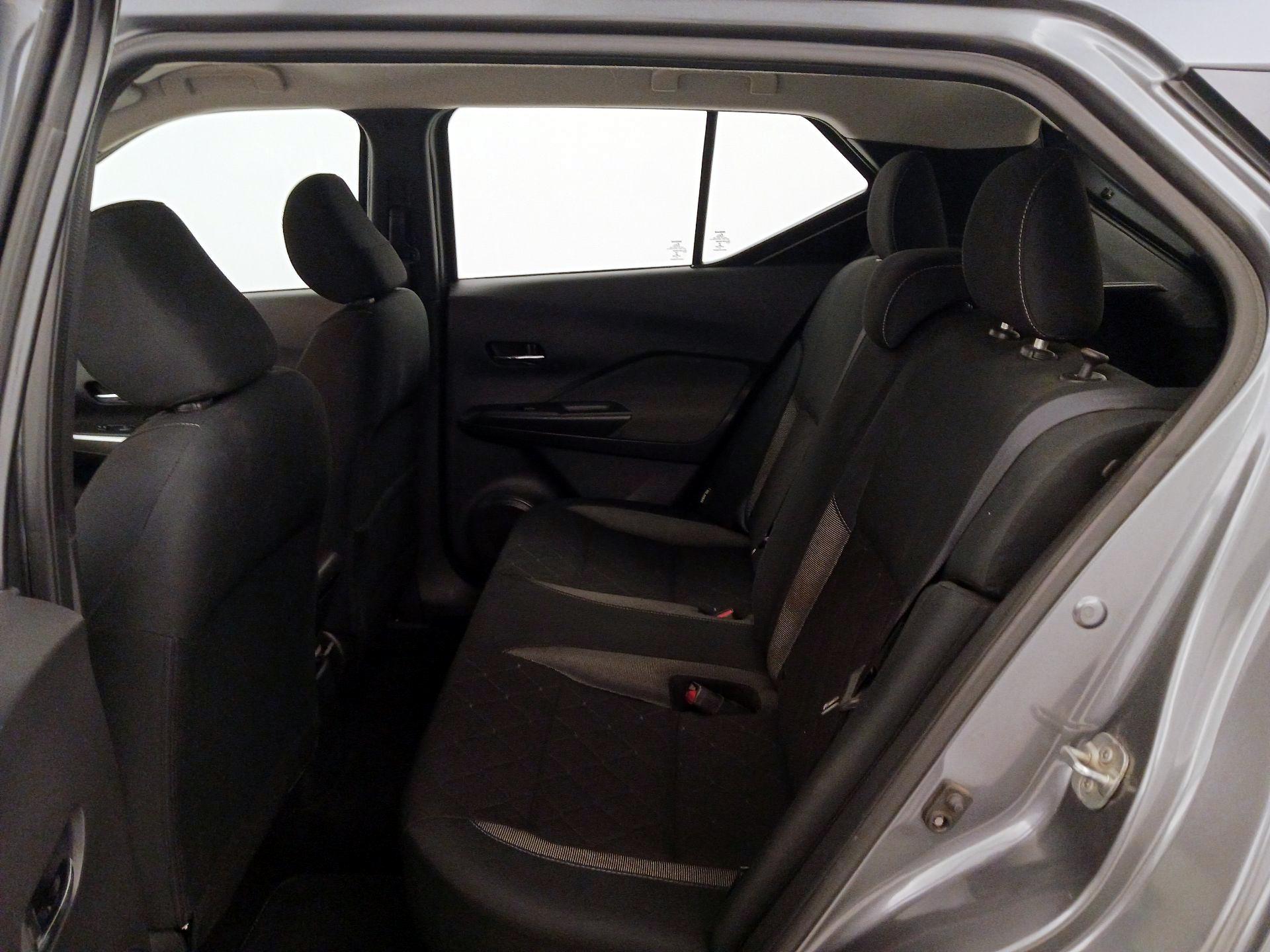 Thumbnail: 2020 Nissan Kicks - 18