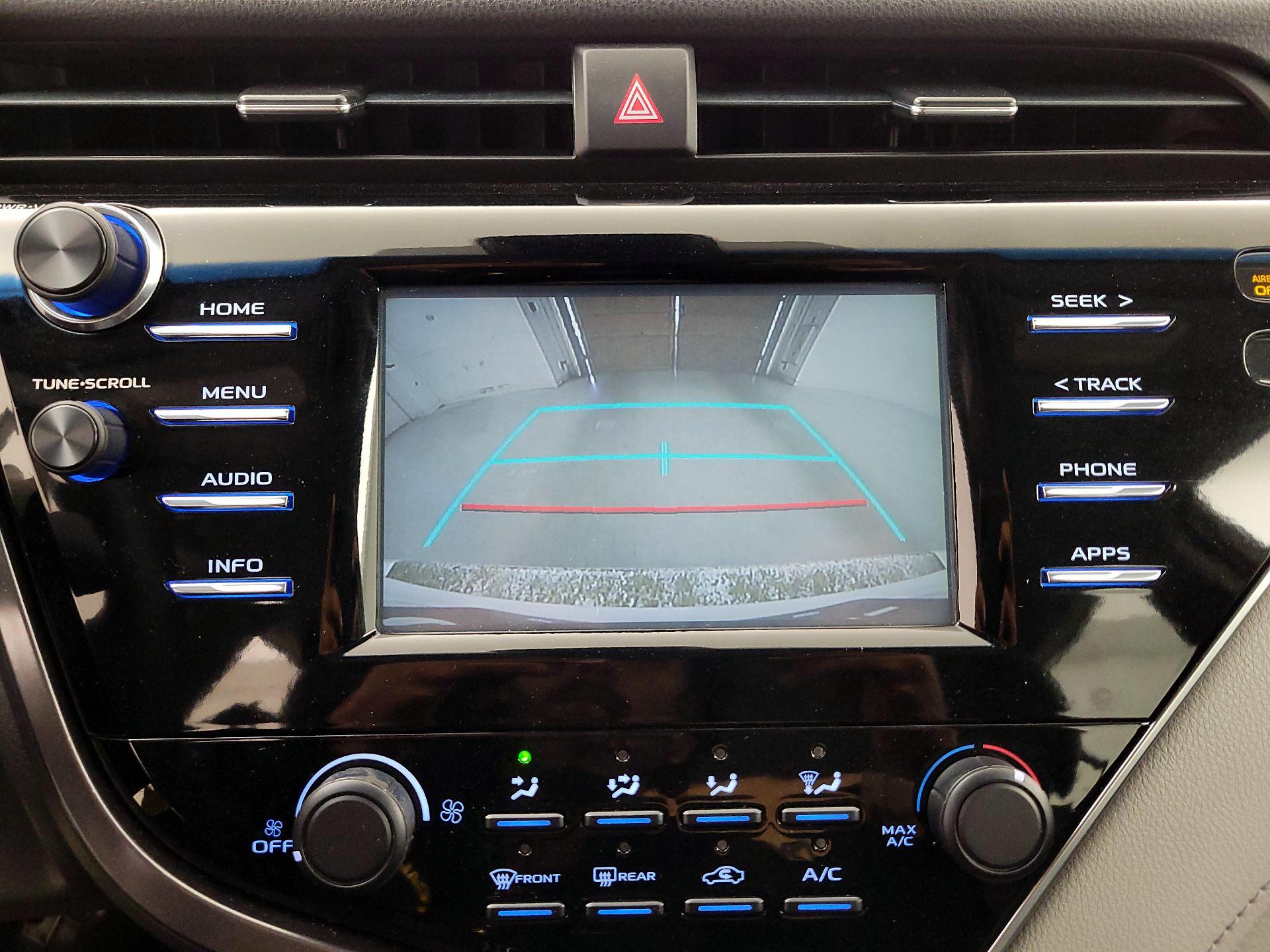 Thumbnail: 2018 Toyota Camry - 14