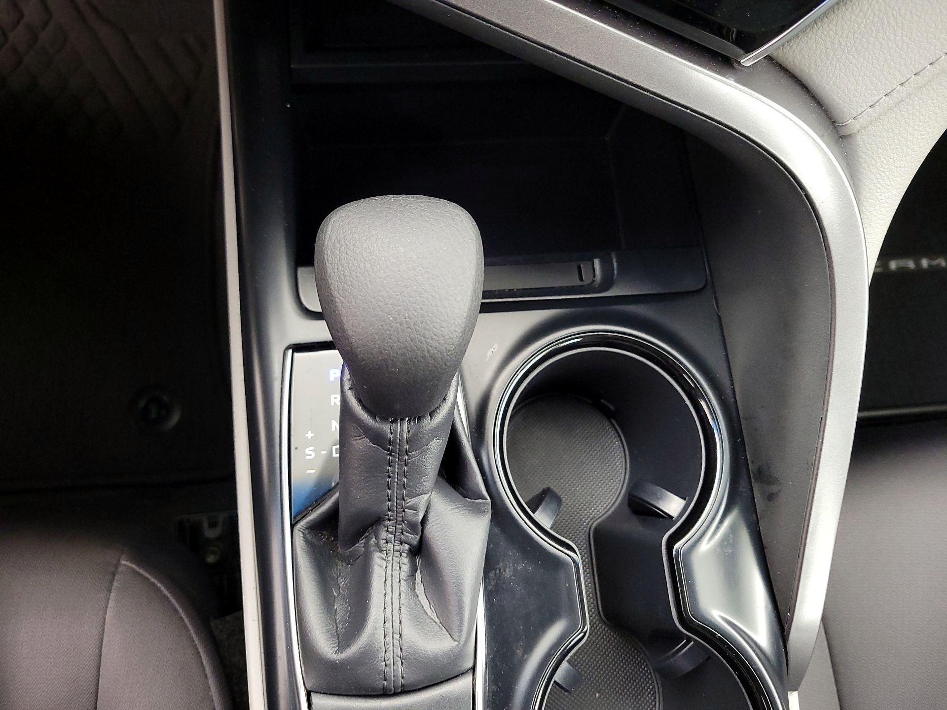 Thumbnail: 2018 Toyota Camry - 17