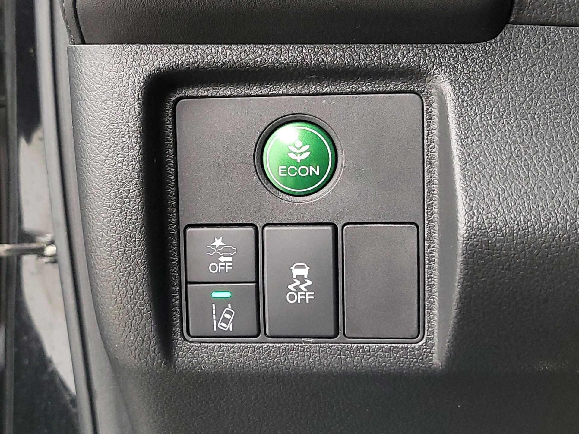 Thumbnail: 2019 Honda HR-V - 13