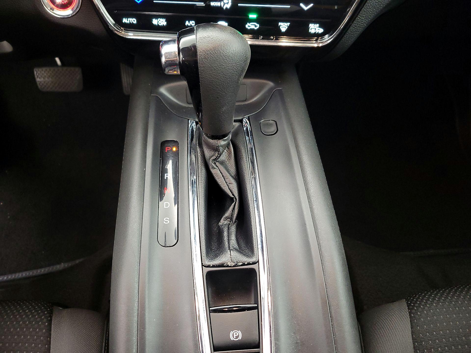 Thumbnail: 2019 Honda HR-V - 17