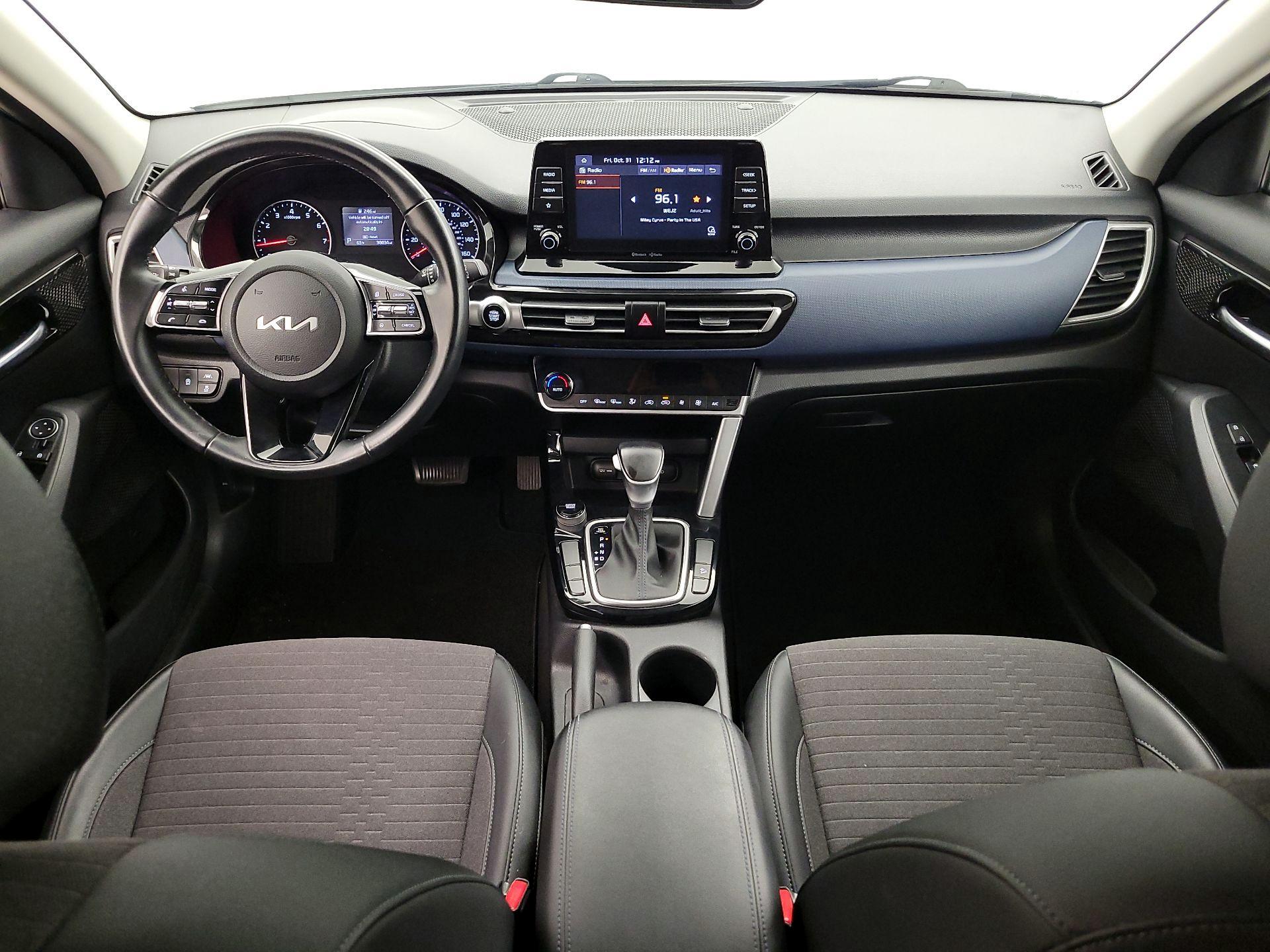 Thumbnail: 2023 Kia Seltos - 9