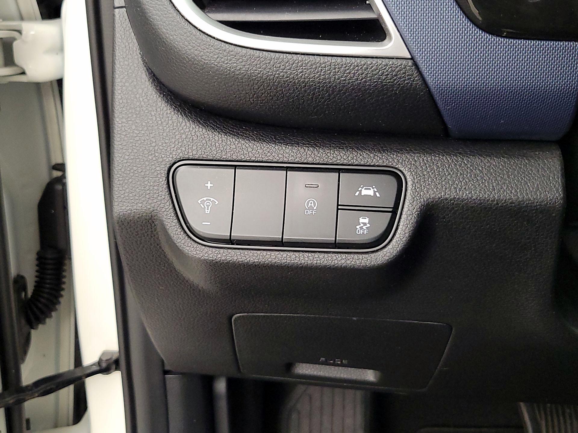 Thumbnail: 2023 Kia Seltos - 13