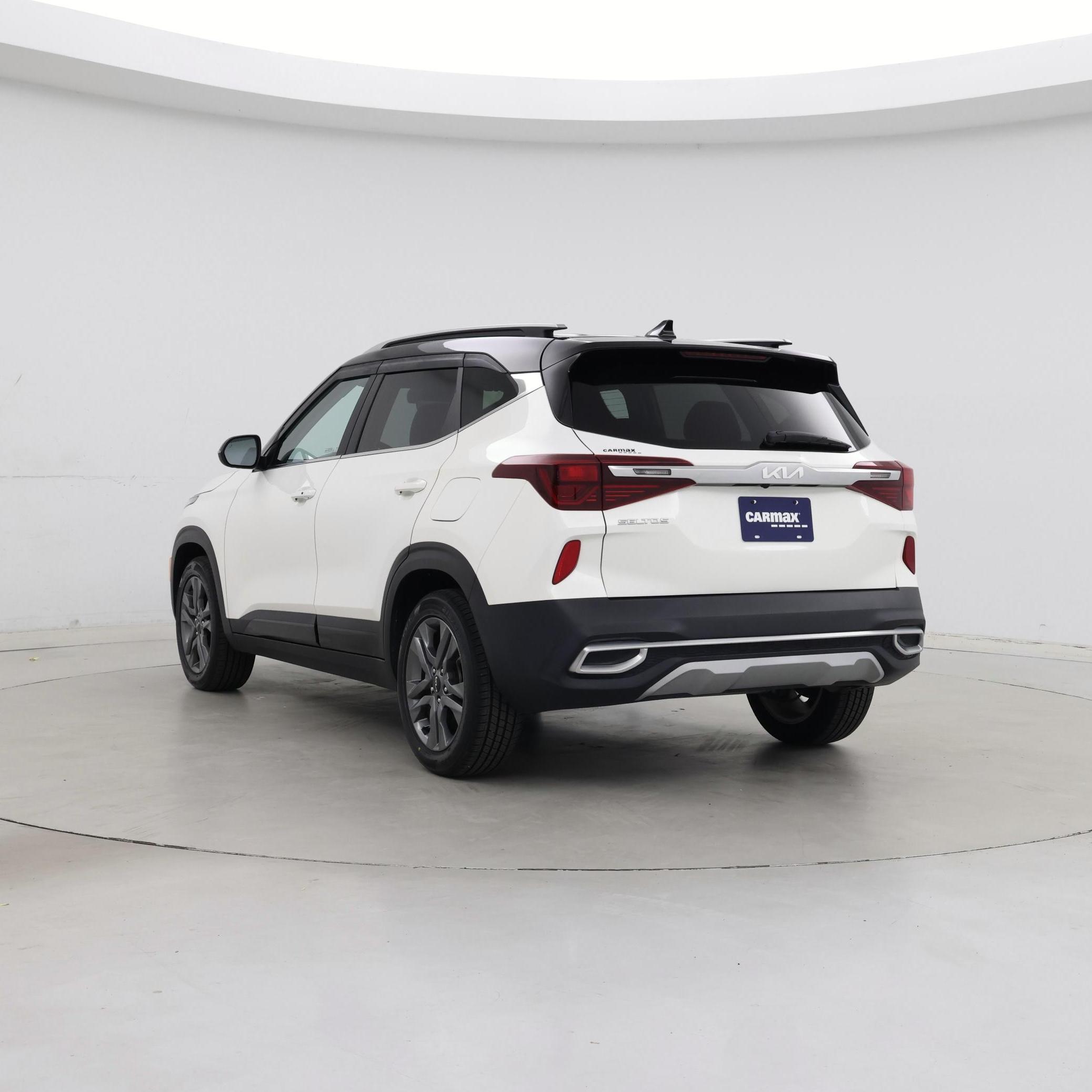 Thumbnail: 2023 Kia Seltos - 2