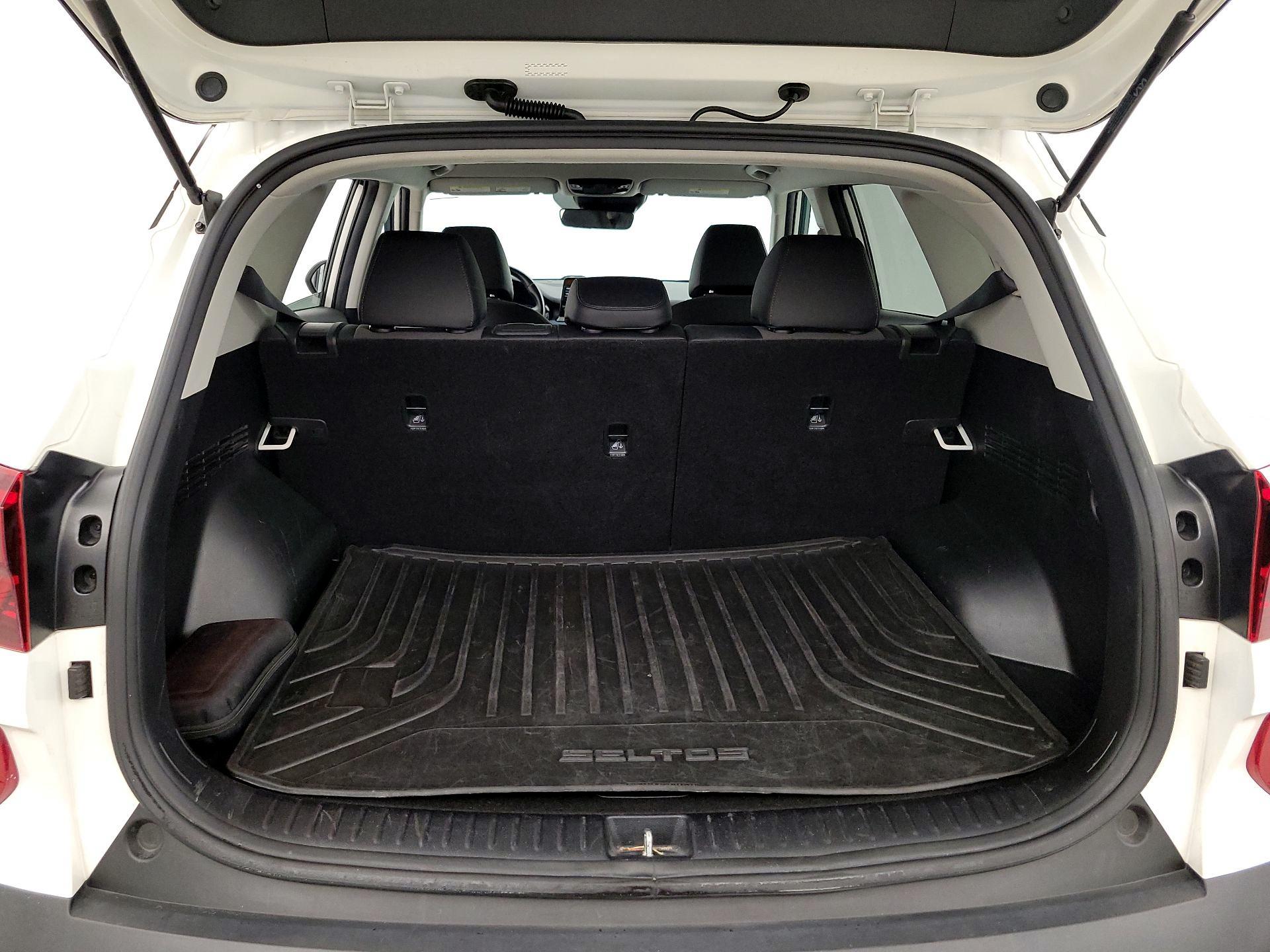 Thumbnail: 2023 Kia Seltos - 20