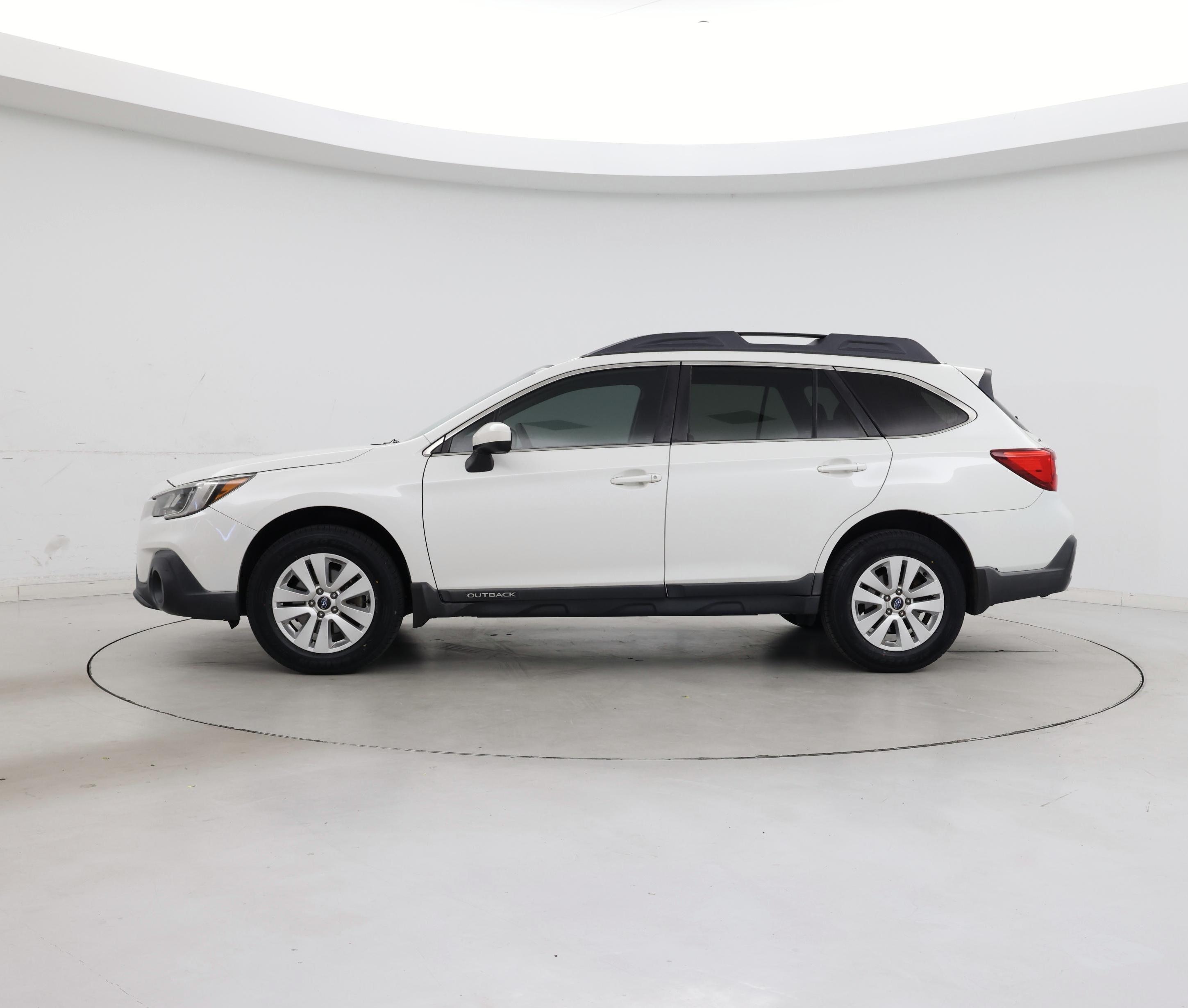 Thumbnail: 2018 Subaru Outback - 3