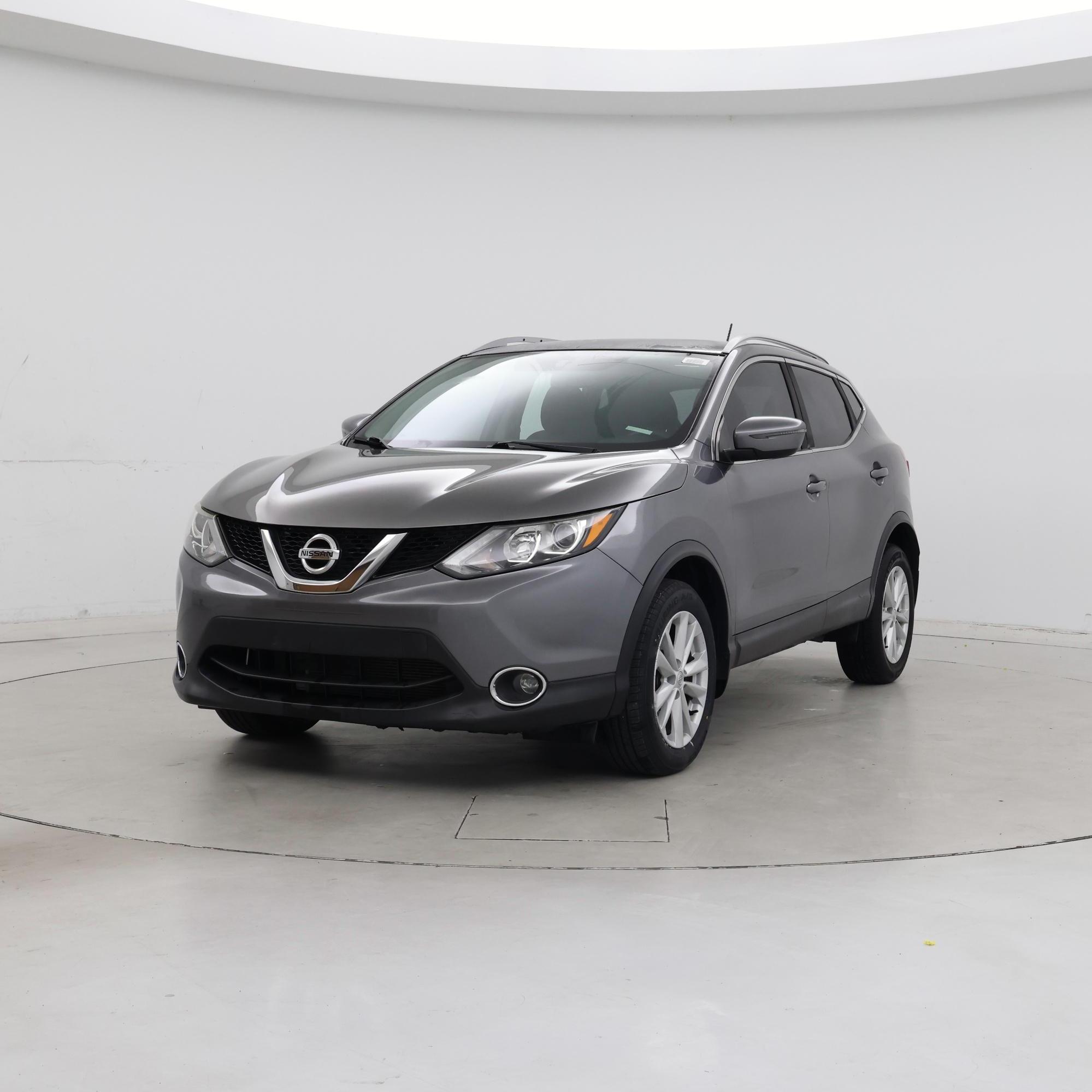 Thumbnail: 2017 Nissan Rogue Sport - 4