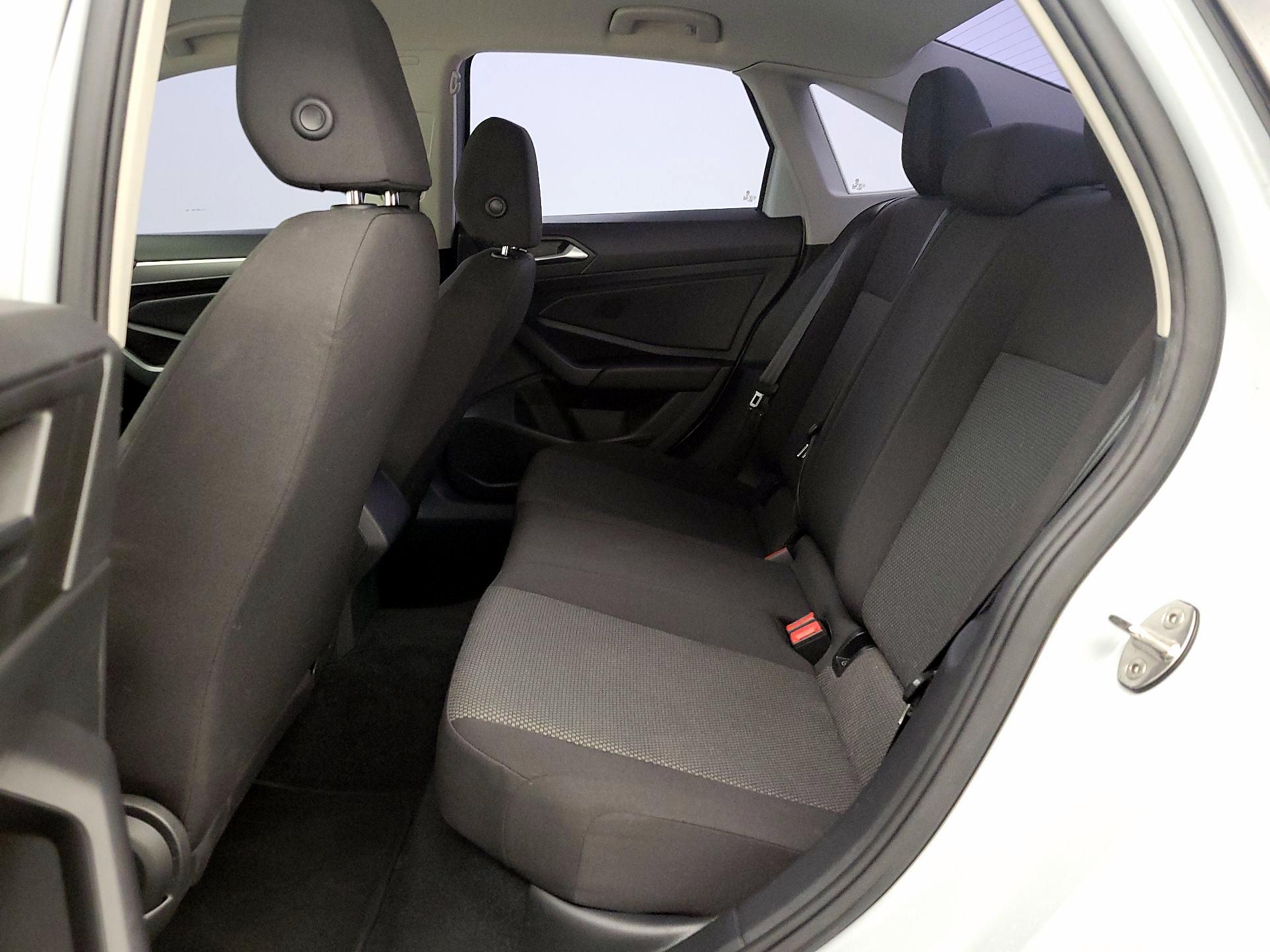 Thumbnail: 2019 Volkswagen Jetta - 19