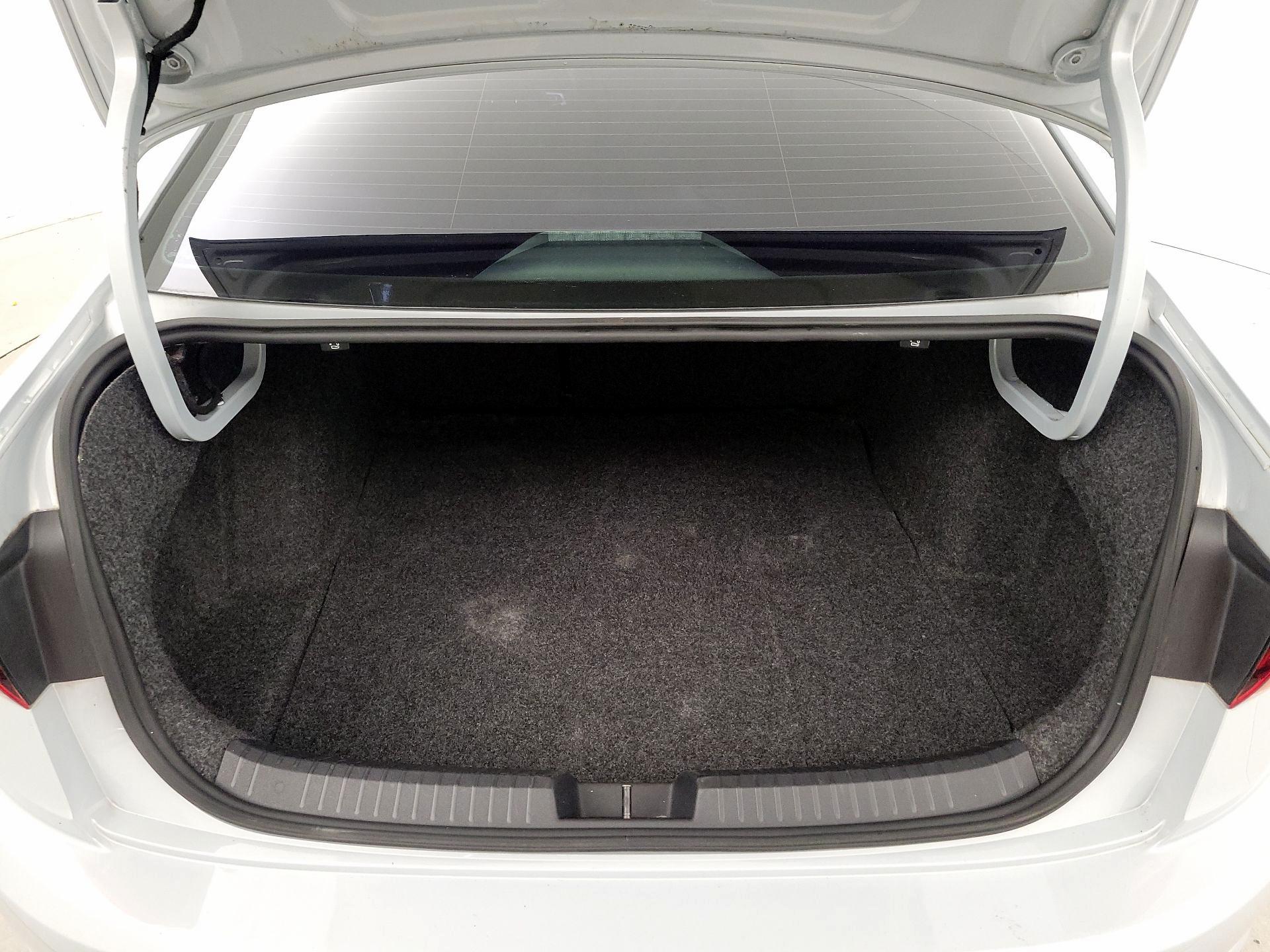 Thumbnail: 2019 Volkswagen Jetta - 20