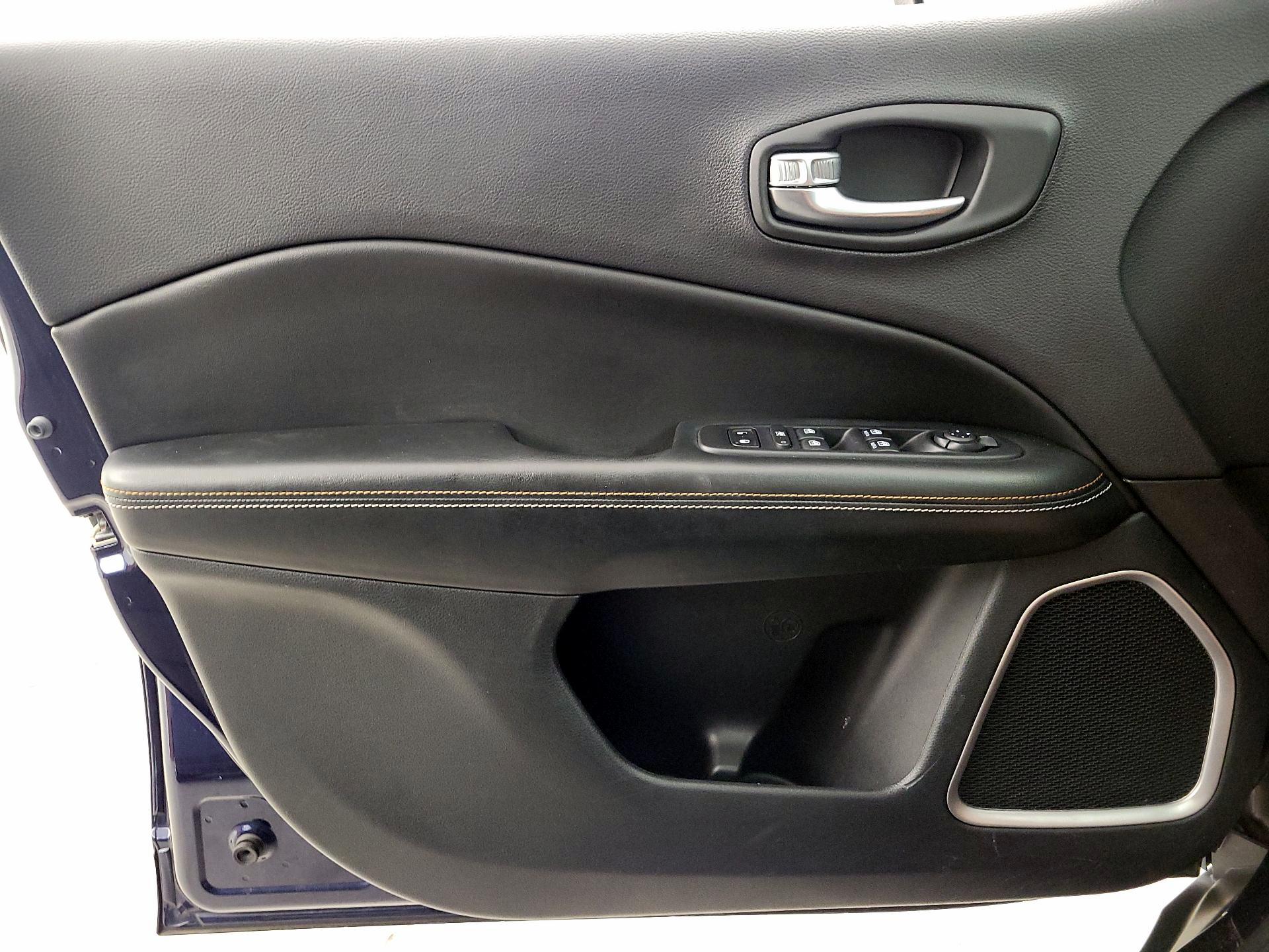 Thumbnail: 2018 Jeep Compass - 12