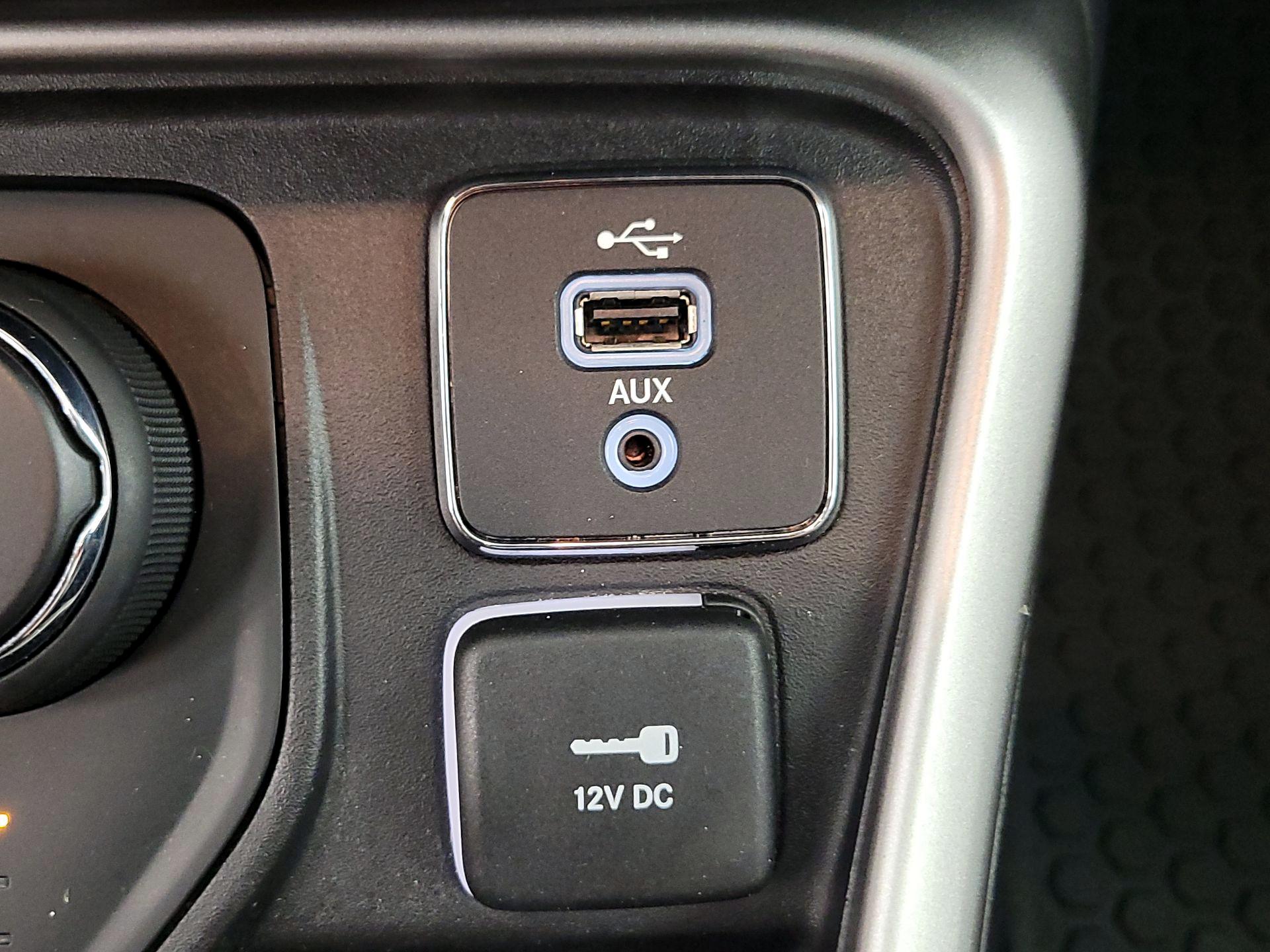 Thumbnail: 2018 Jeep Compass - 18