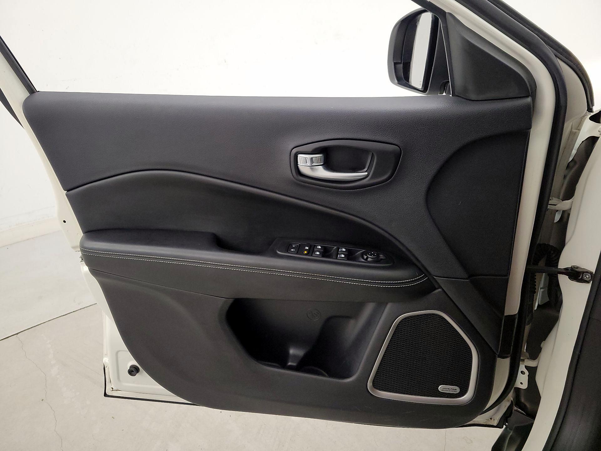 Thumbnail: 2021 Jeep Compass - 12