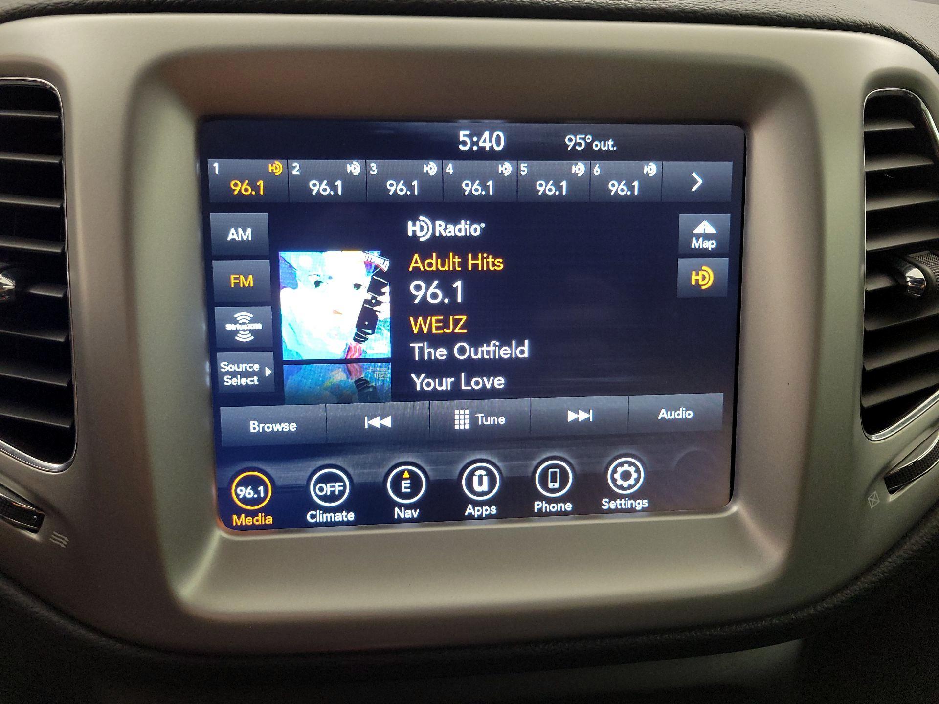 Thumbnail: 2021 Jeep Compass - 15