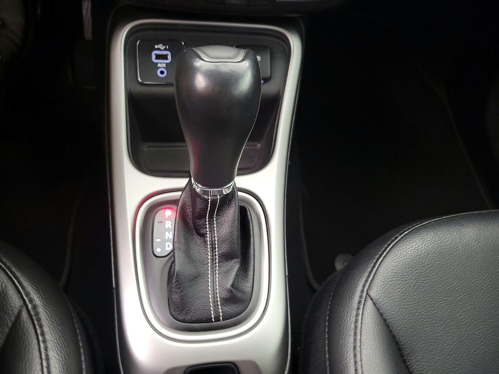 Thumbnail: 2021 Jeep Compass - 17