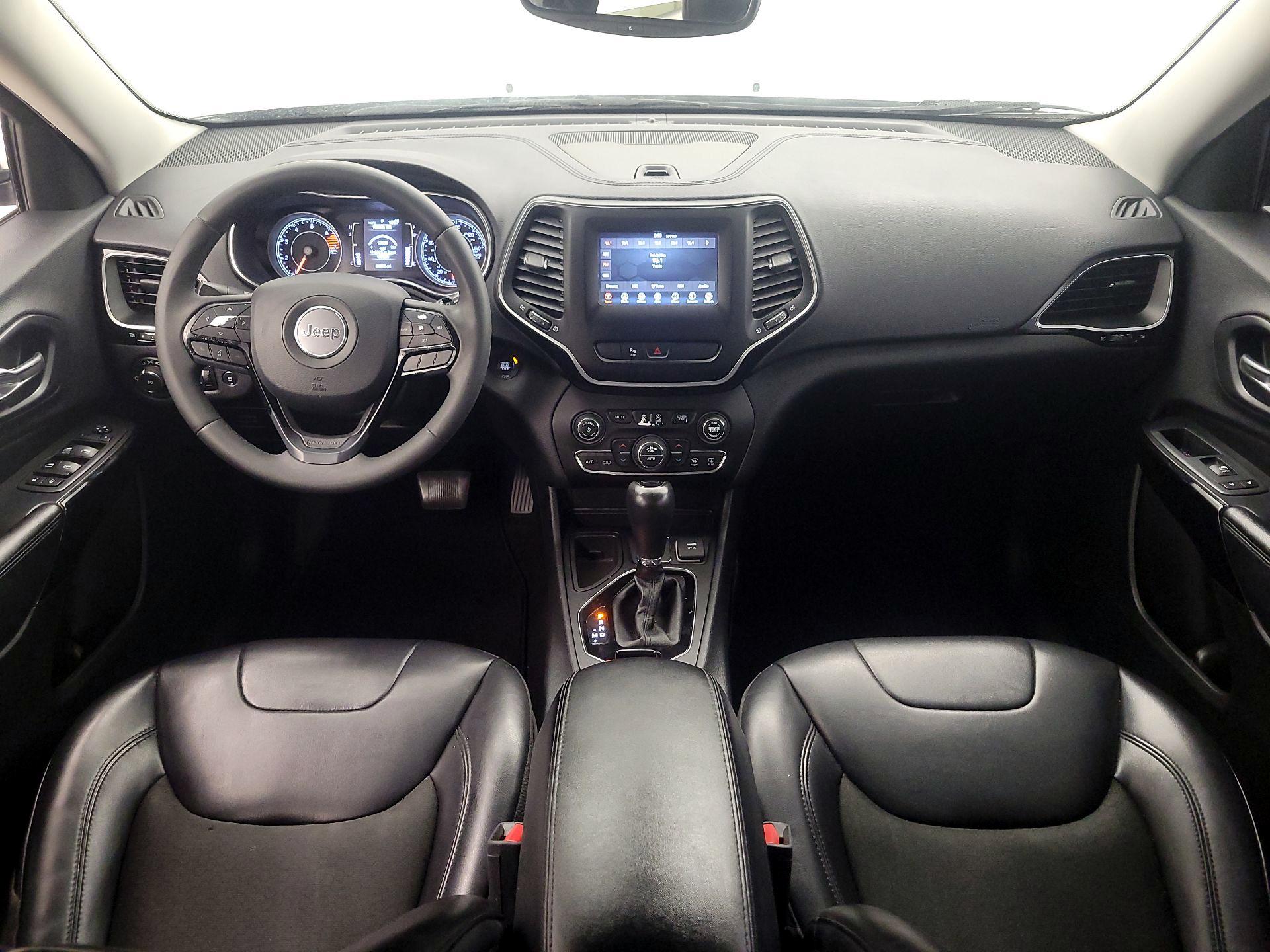 Thumbnail: 2020 Jeep Cherokee - 9