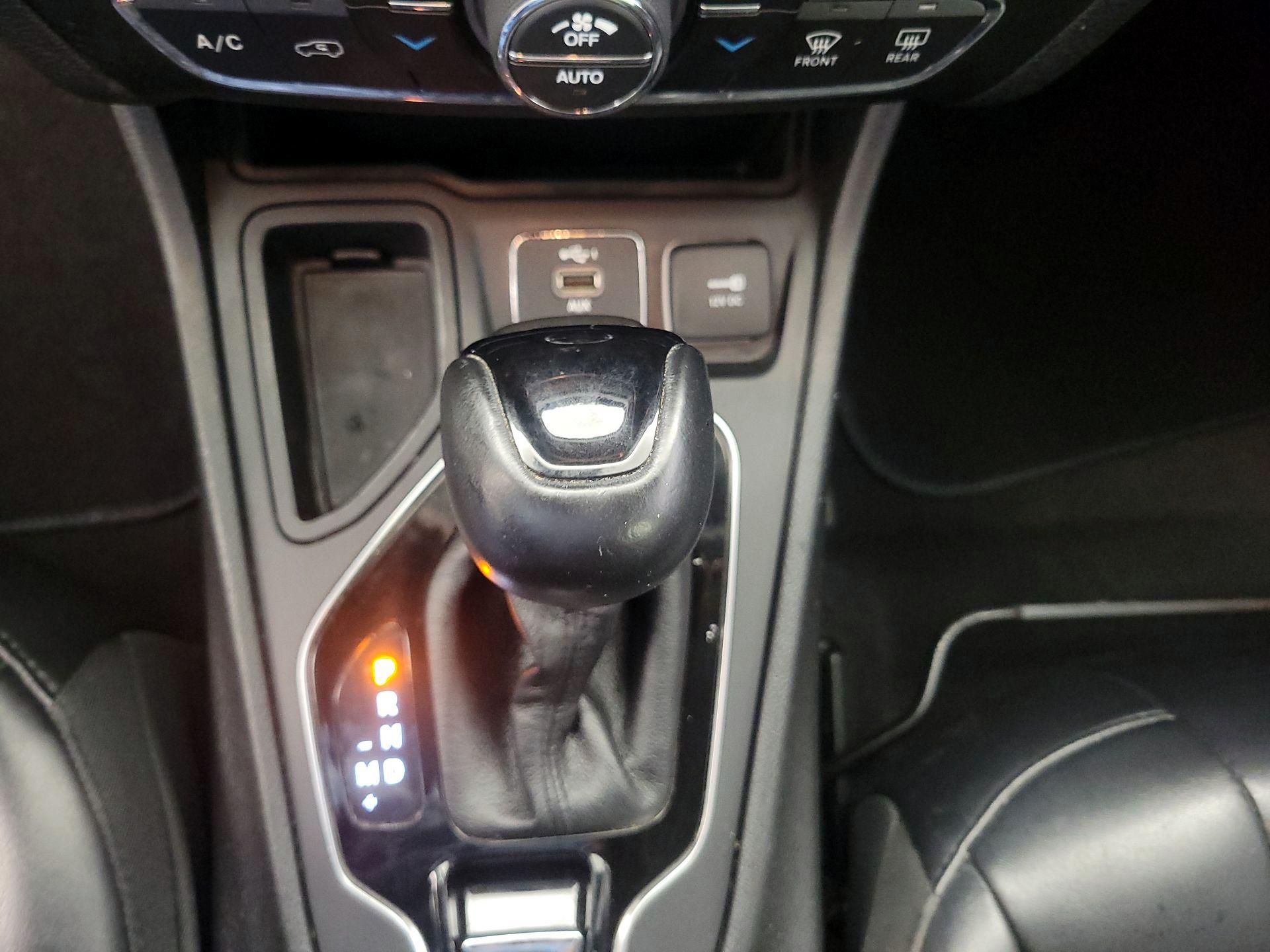 Thumbnail: 2020 Jeep Cherokee - 17