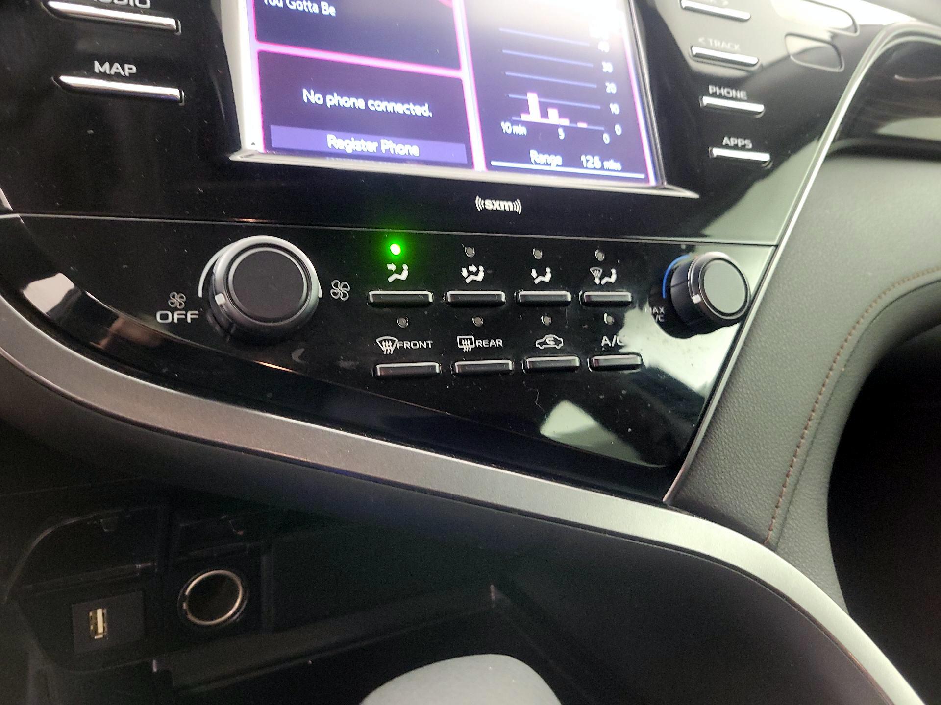 Thumbnail: 2020 Toyota Camry - 16