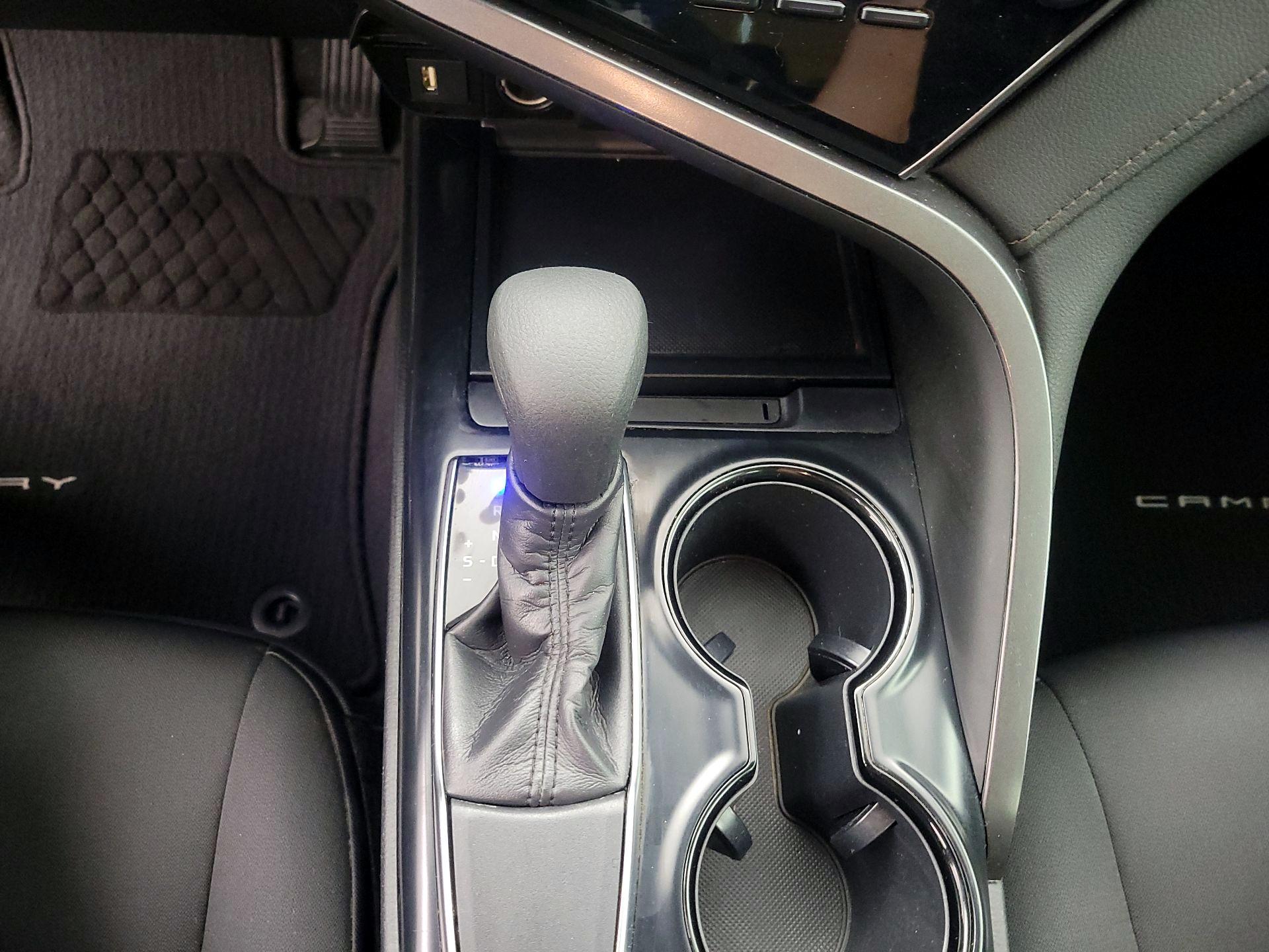 Thumbnail: 2020 Toyota Camry - 17