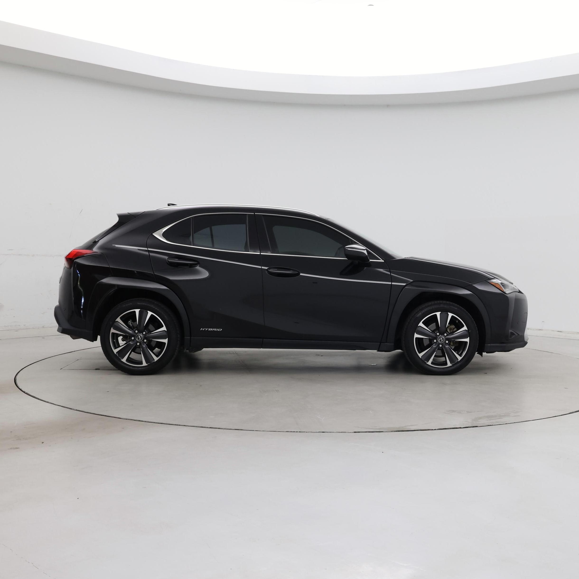 Thumbnail: 2022 Lexus UX - 7