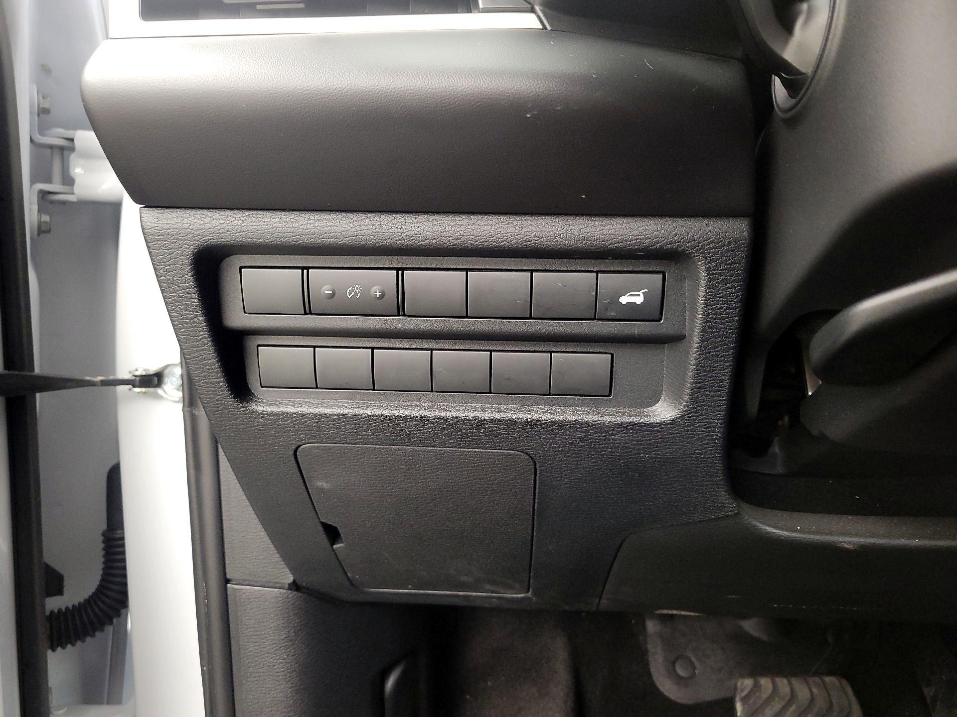 Thumbnail: 2024 Mitsubishi Outlander - 13