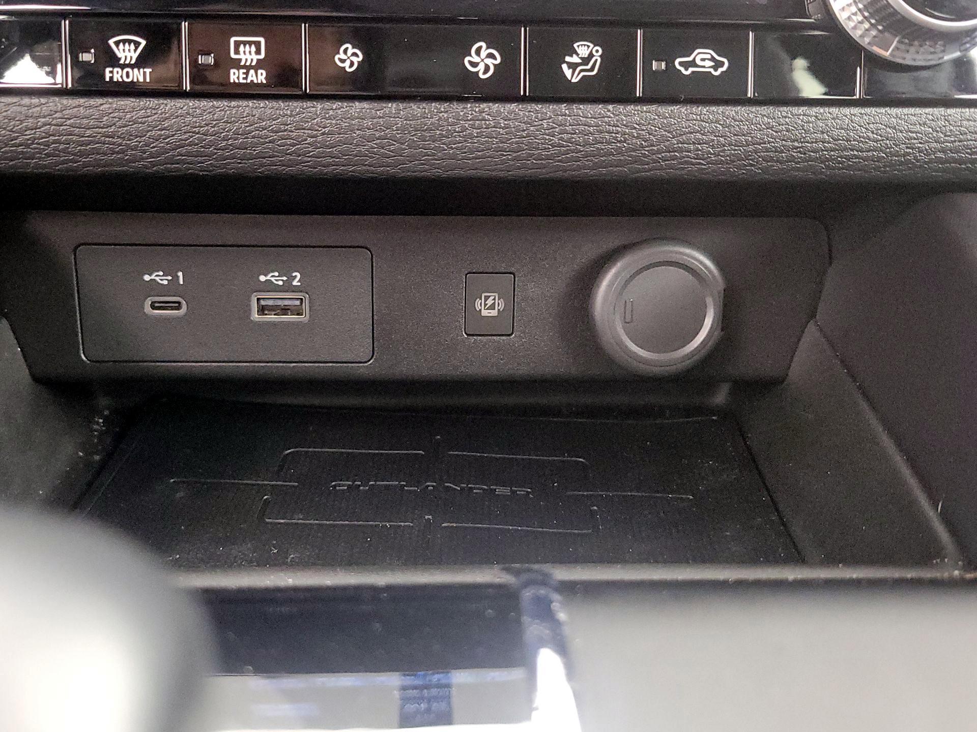 Thumbnail: 2024 Mitsubishi Outlander - 19