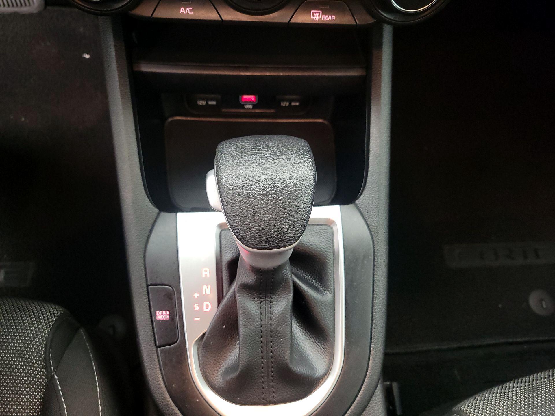 Thumbnail: 2022 Kia Forte - 17