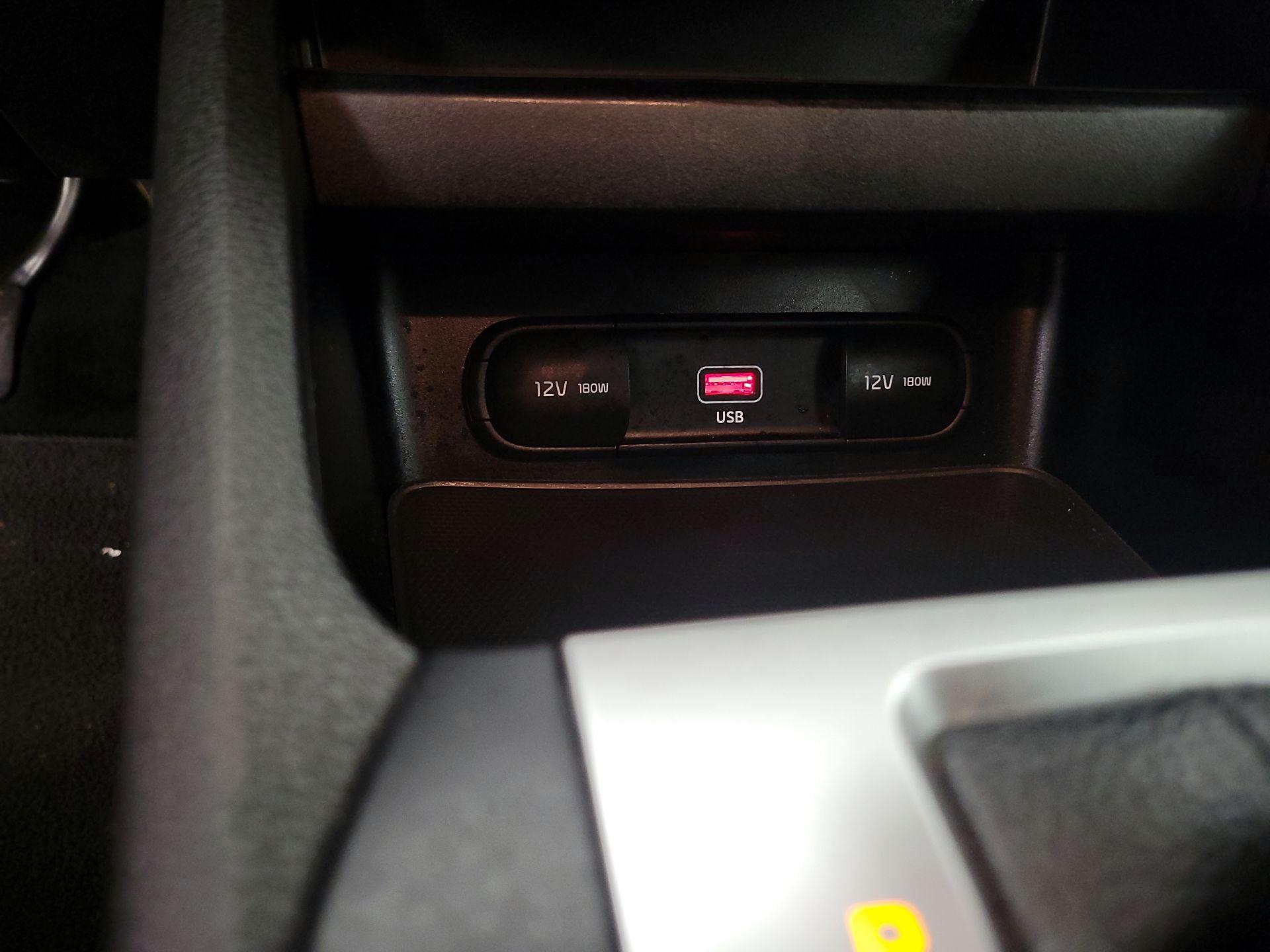 Thumbnail: 2022 Kia Forte - 18