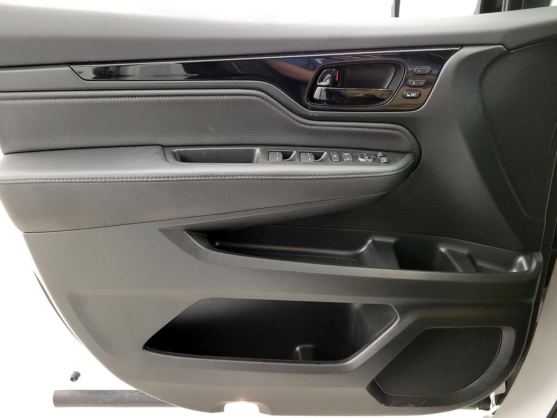 Thumbnail: 2023 Honda Odyssey - 12