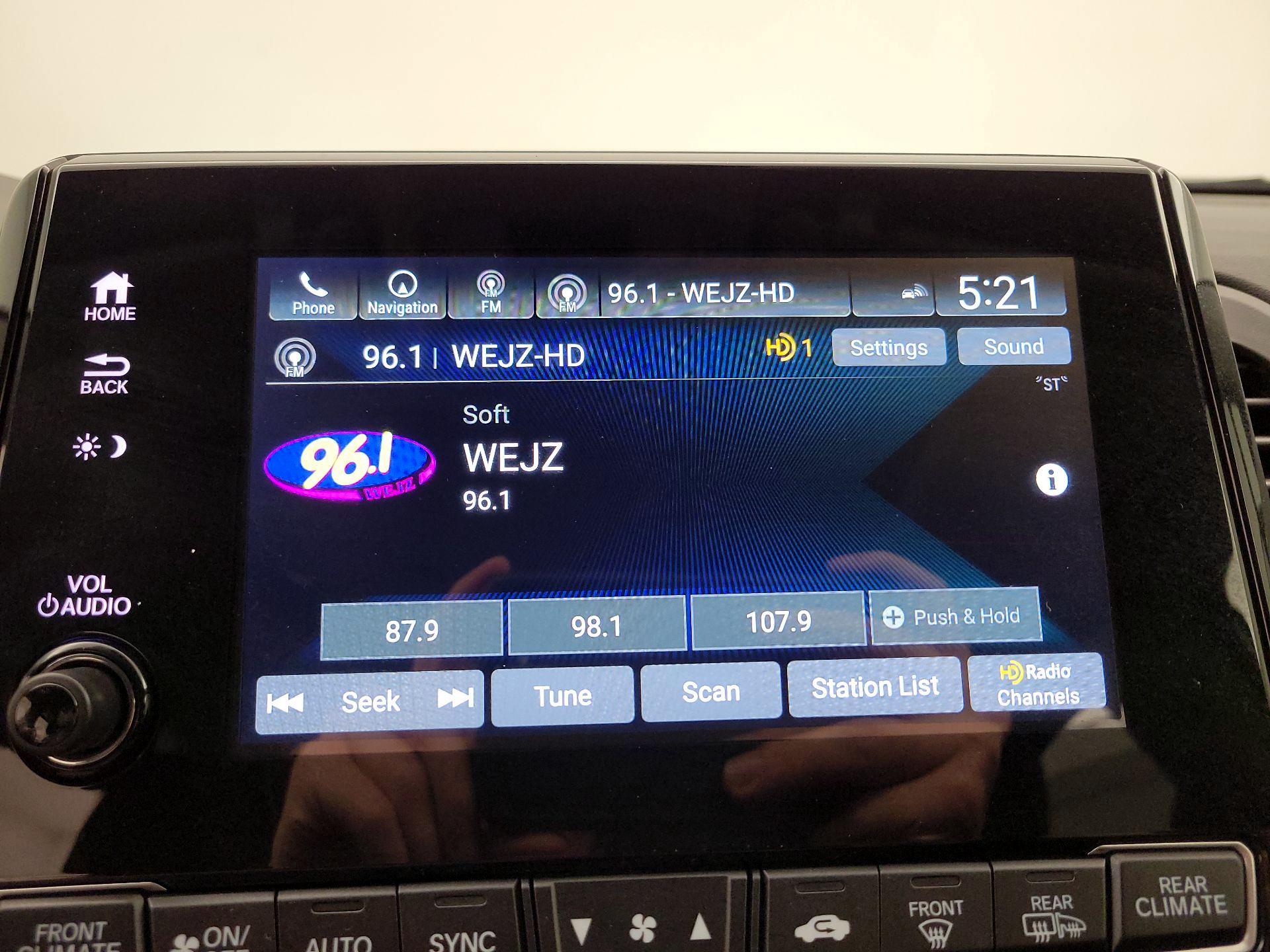 Thumbnail: 2023 Honda Odyssey - 16