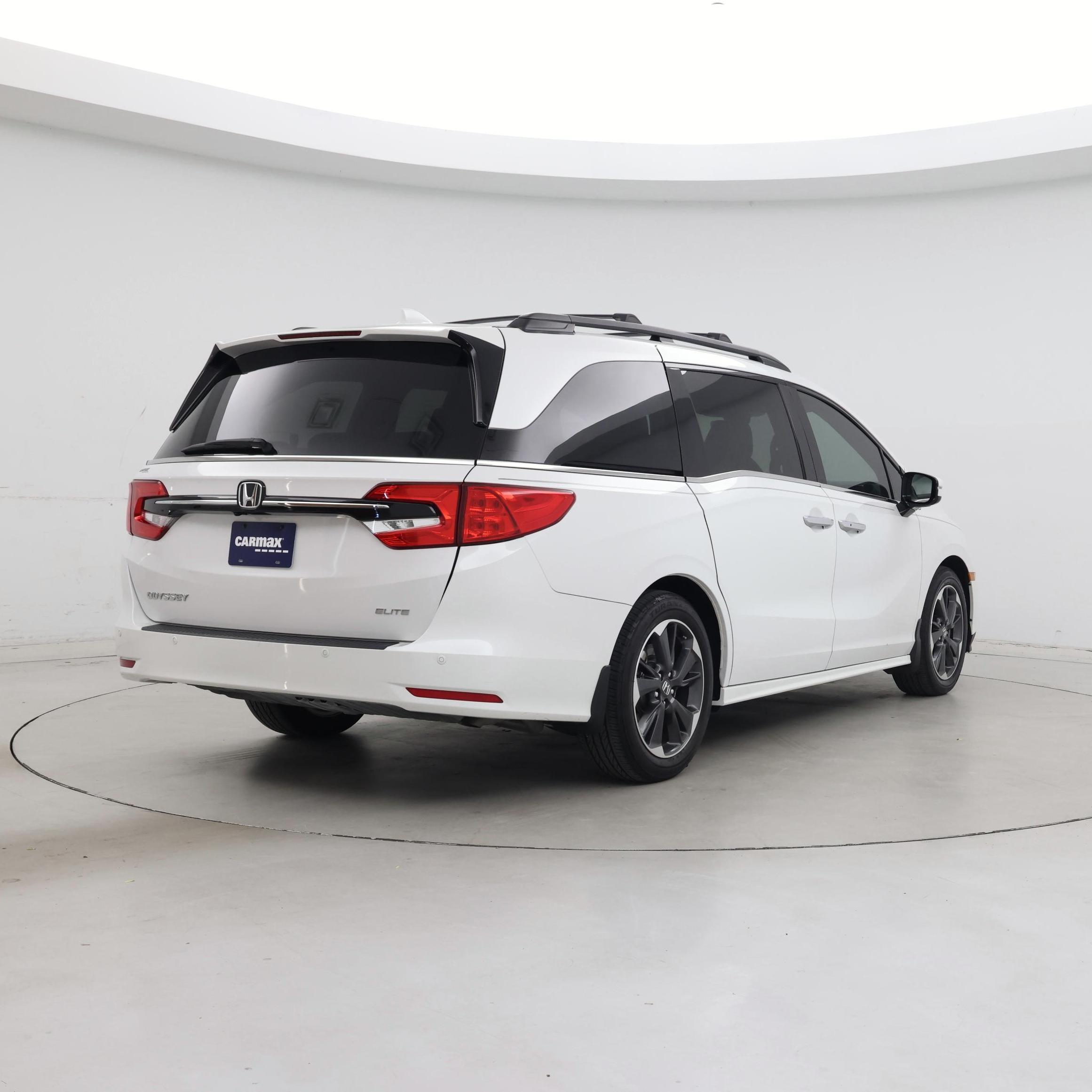 Thumbnail: 2023 Honda Odyssey - 8