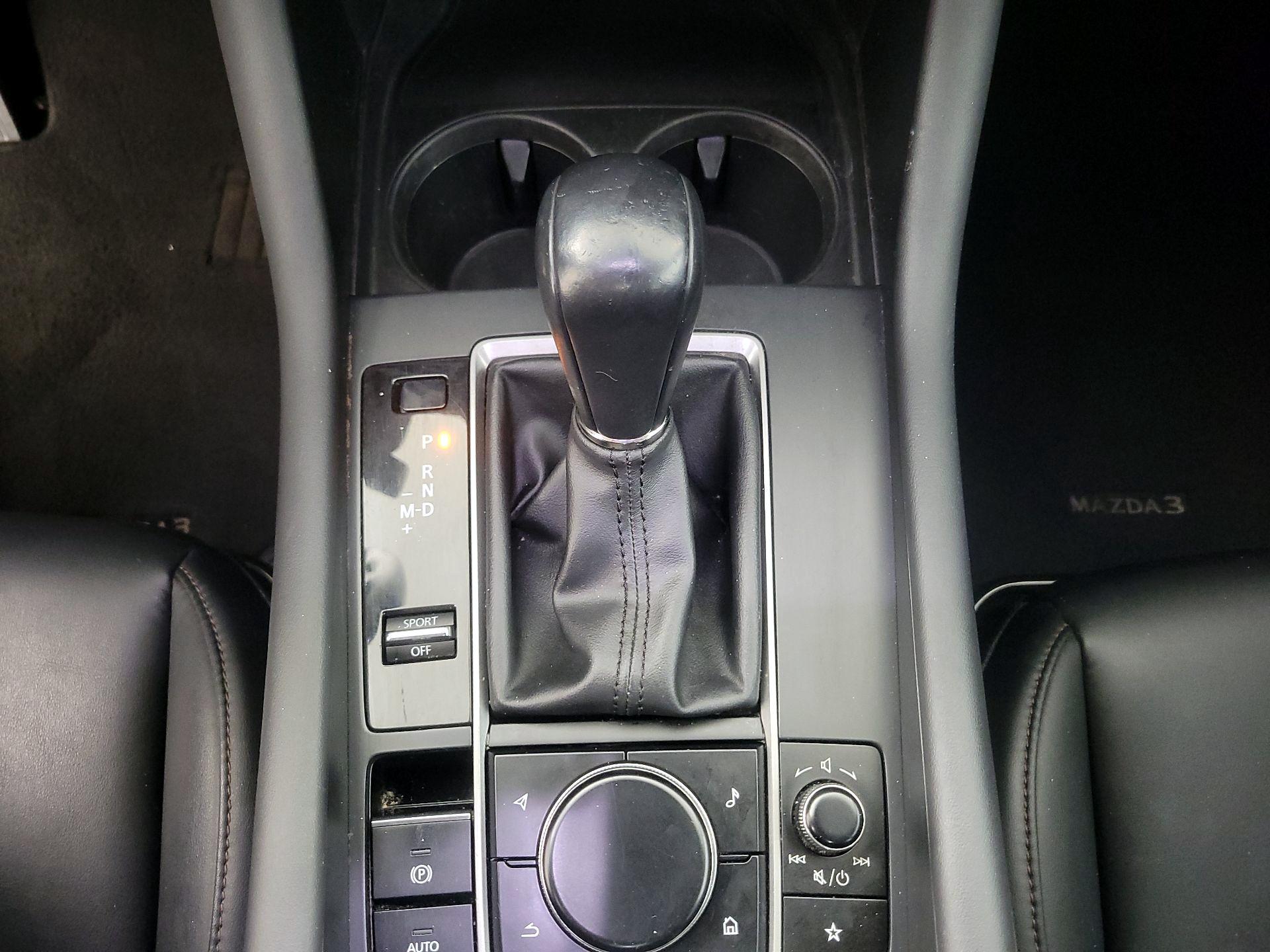 Thumbnail: 2021 Mazda Mazda3 - 17