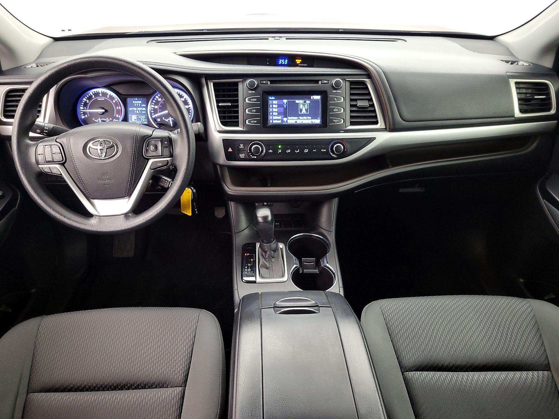 Thumbnail: 2016 Toyota Highlander - 9