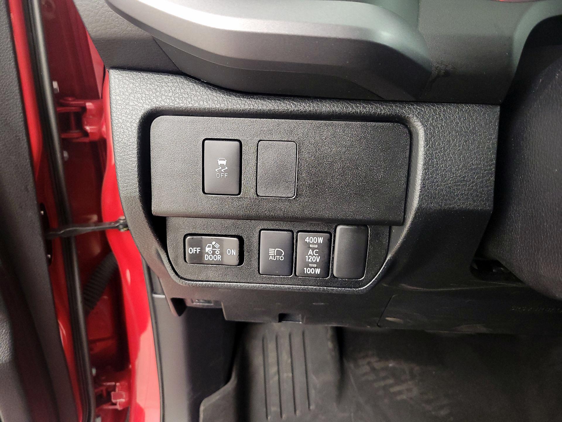 Thumbnail: 2021 Toyota Tacoma - 13