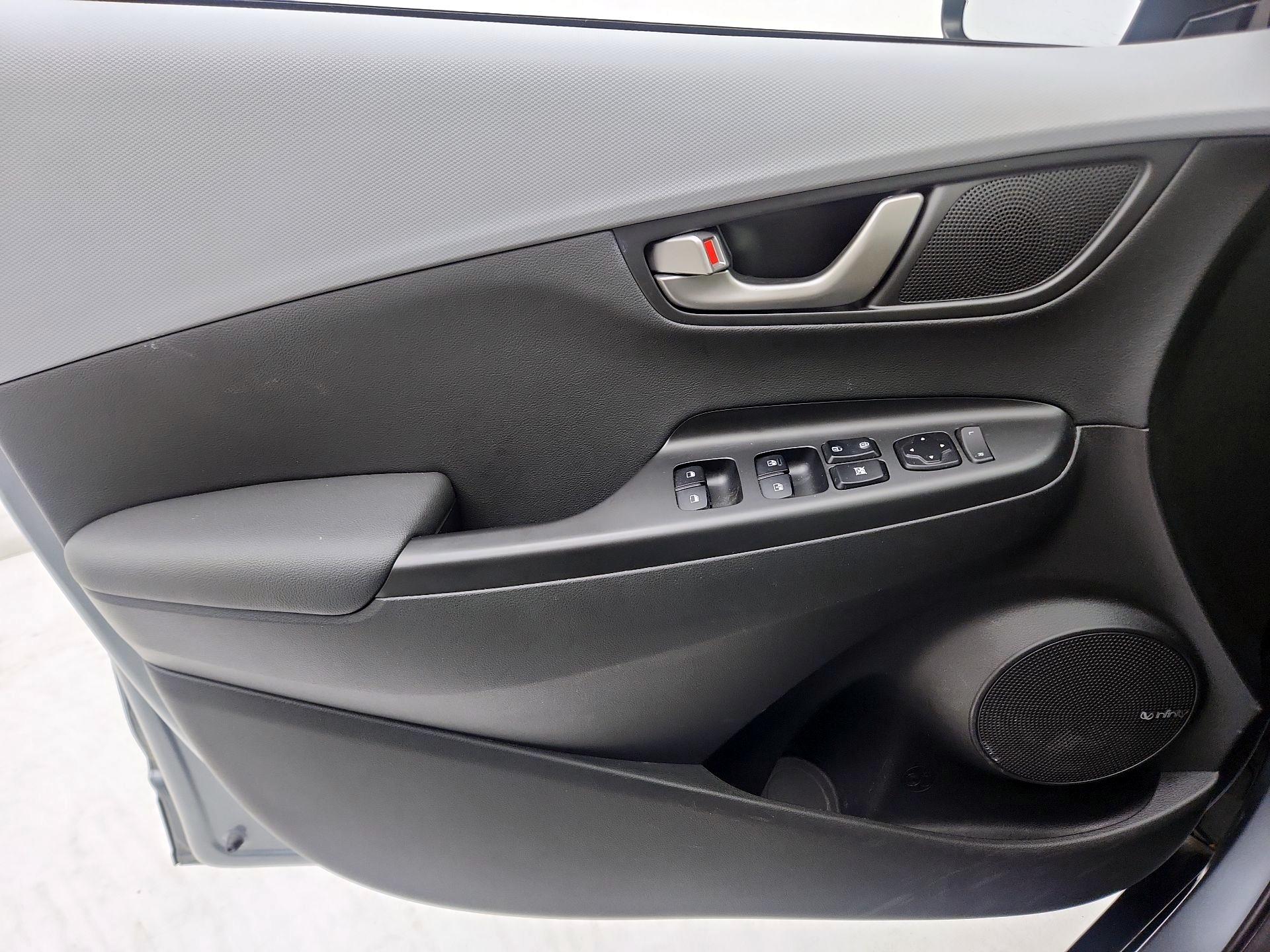 Thumbnail: 2020 Hyundai Kona - 12