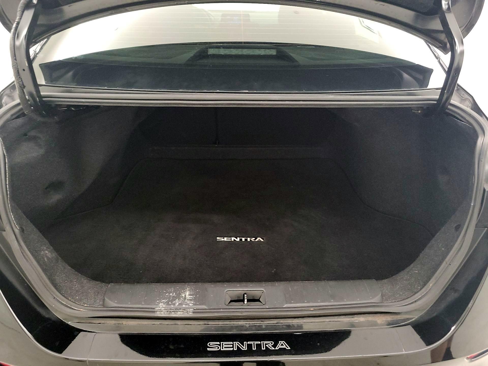 Thumbnail: 2021 Nissan Sentra - 20