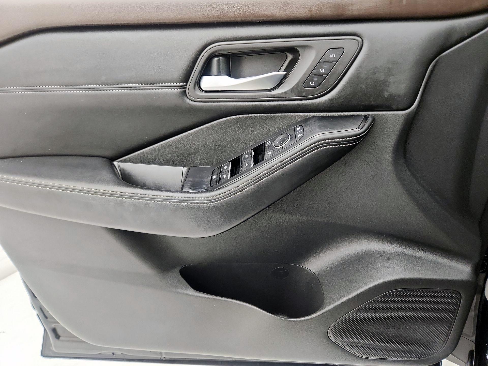 Thumbnail: 2023 Nissan Rogue - 12