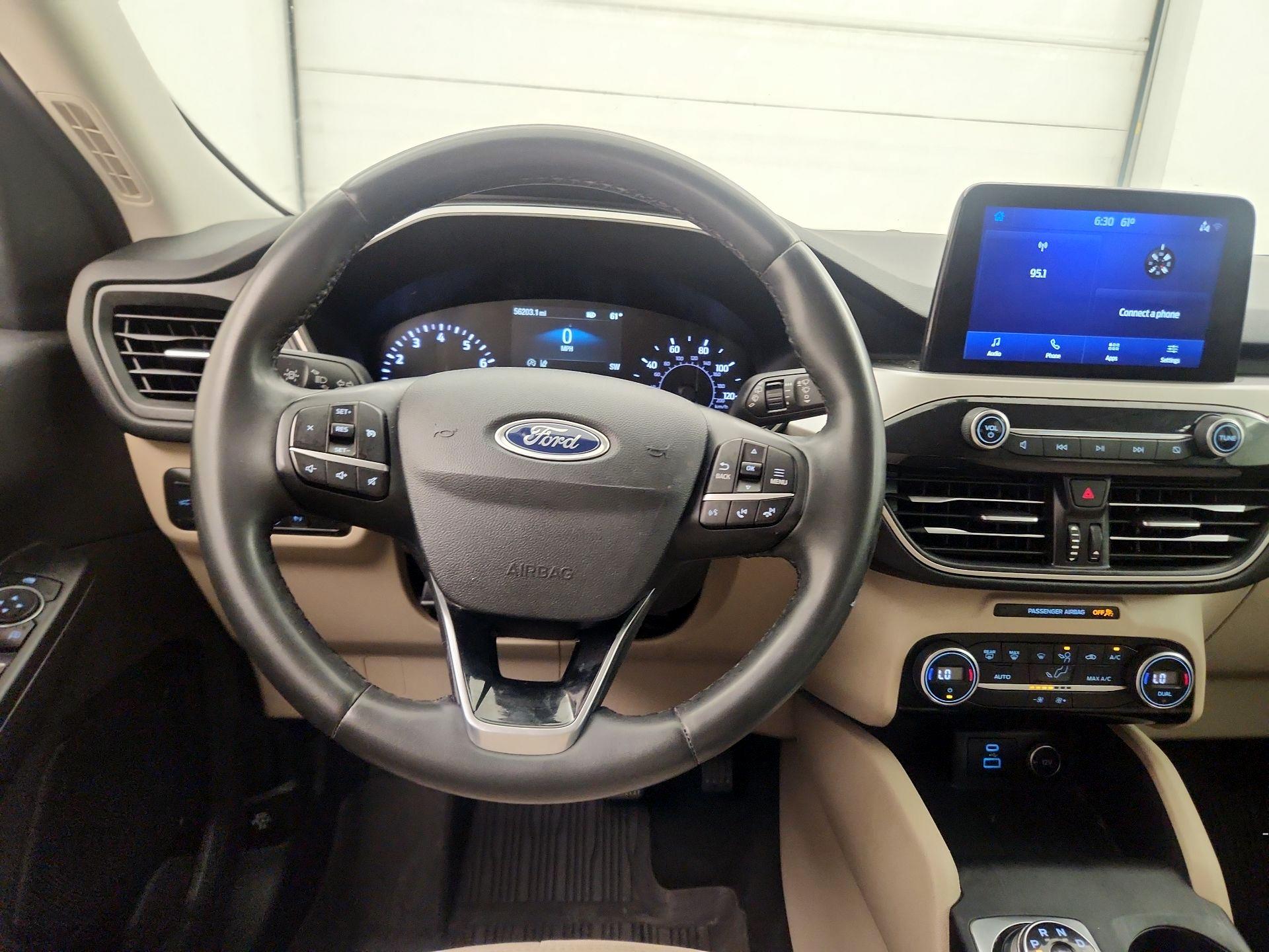 Thumbnail: 2021 Ford Escape - 10