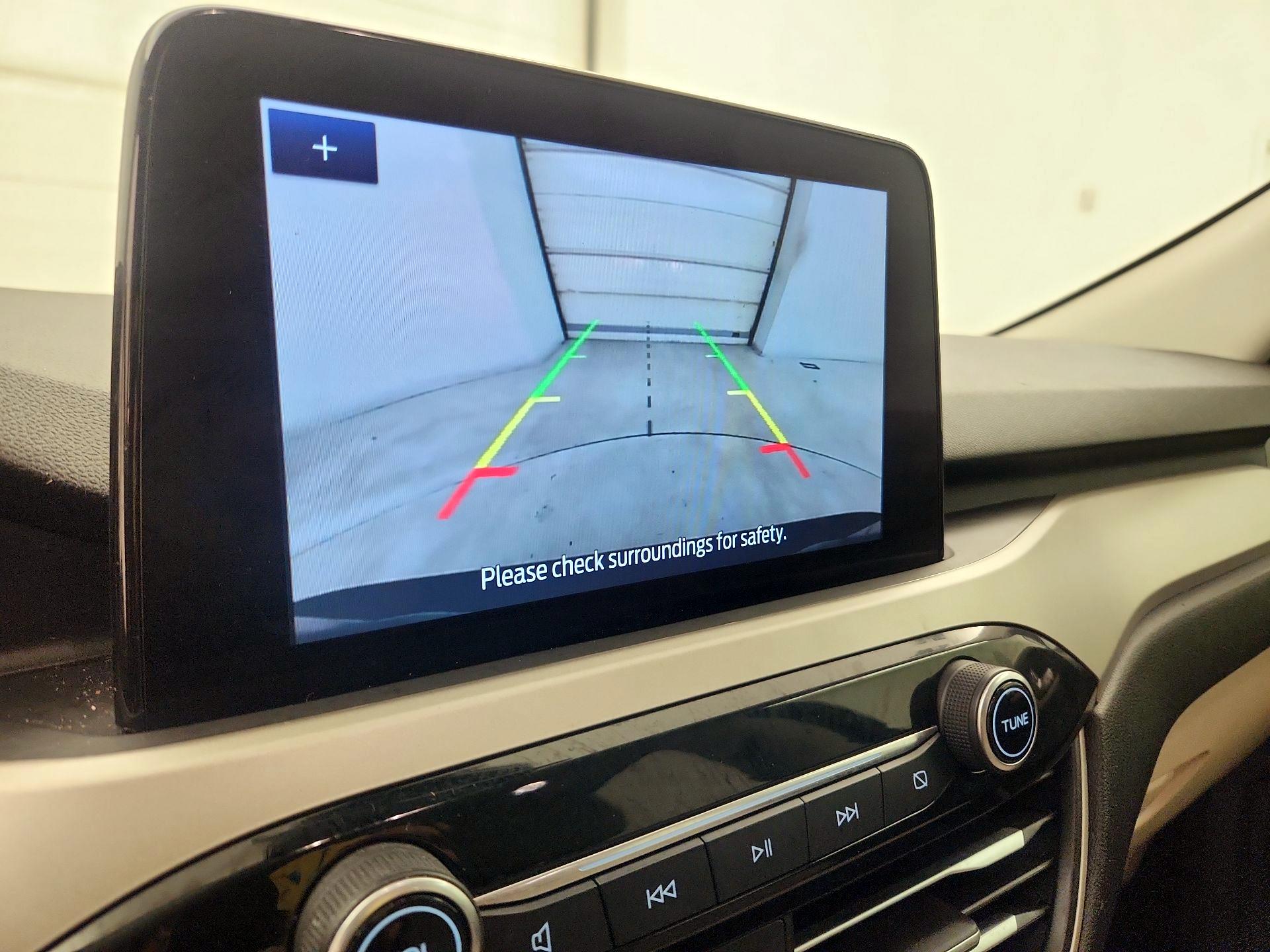 Thumbnail: 2021 Ford Escape - 14