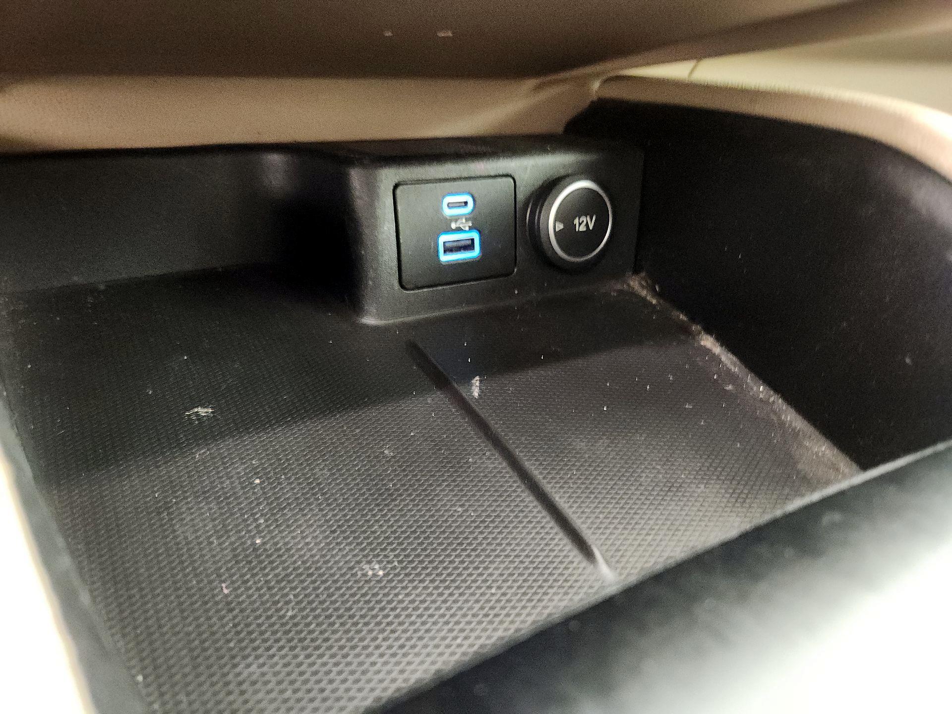 Thumbnail: 2021 Ford Escape - 18