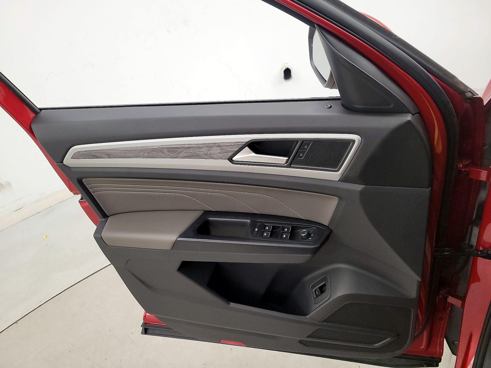 Thumbnail: 2021 Volkswagen Atlas - 12