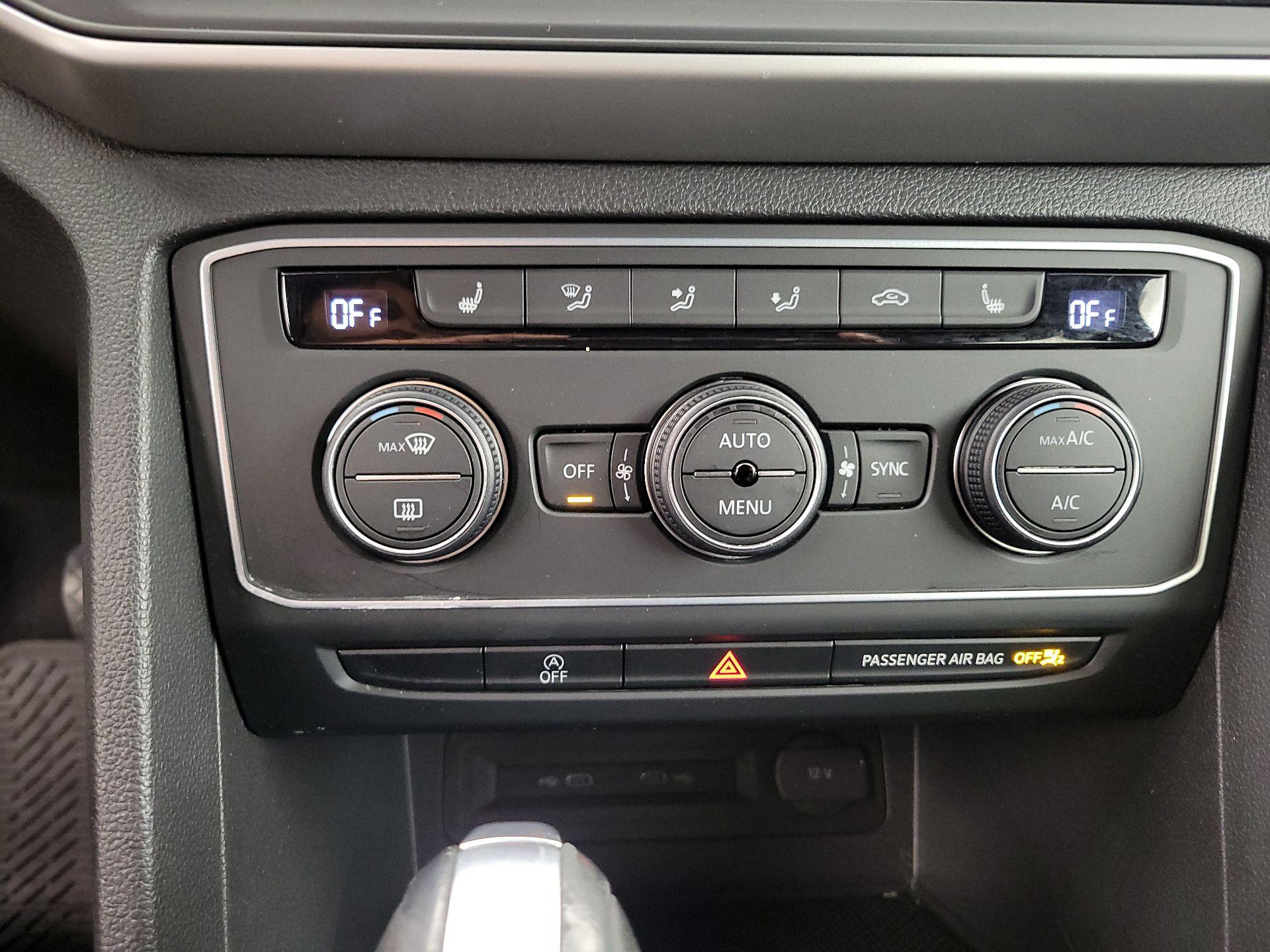 Thumbnail: 2021 Volkswagen Atlas - 16