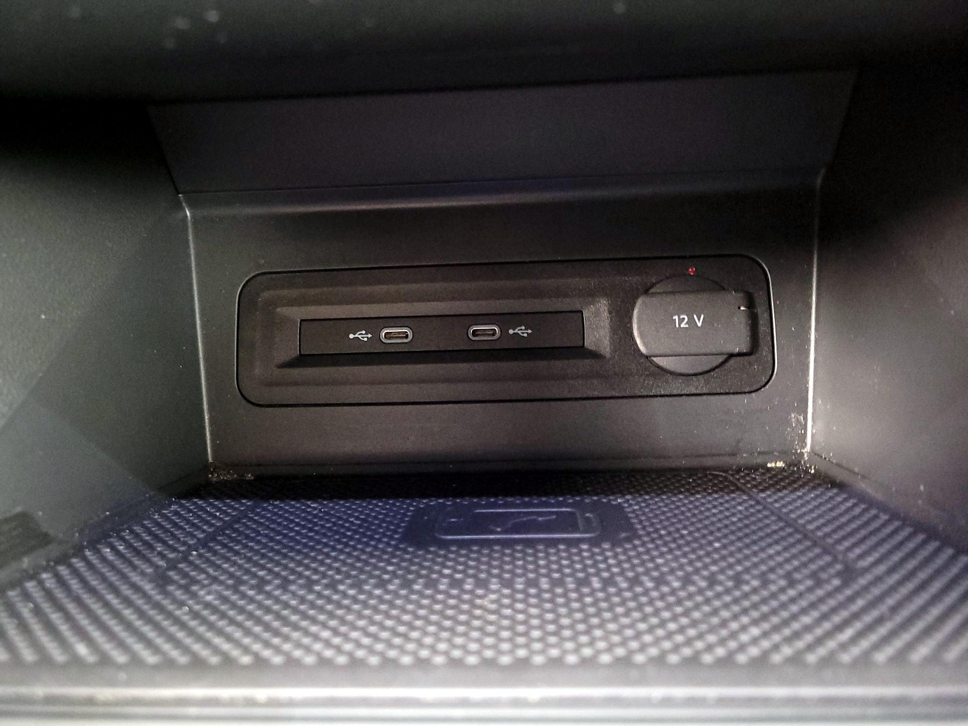 Thumbnail: 2021 Volkswagen Atlas - 18