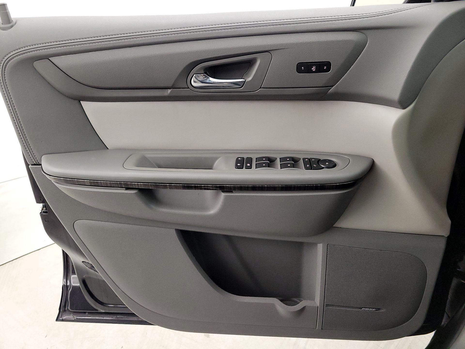 Thumbnail: 2016 GMC Acadia - 12