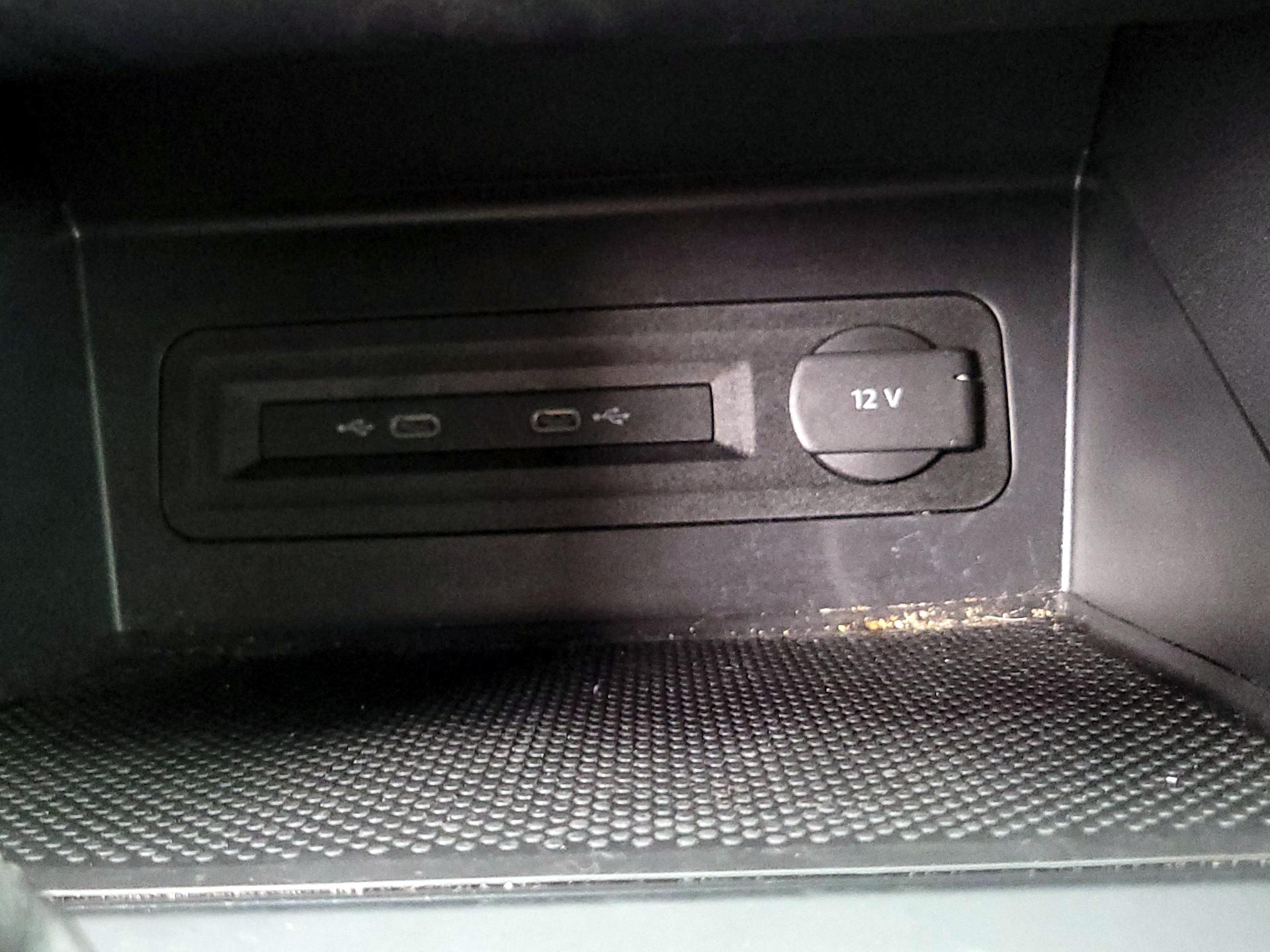 Thumbnail: 2023 Volkswagen Atlas - 18