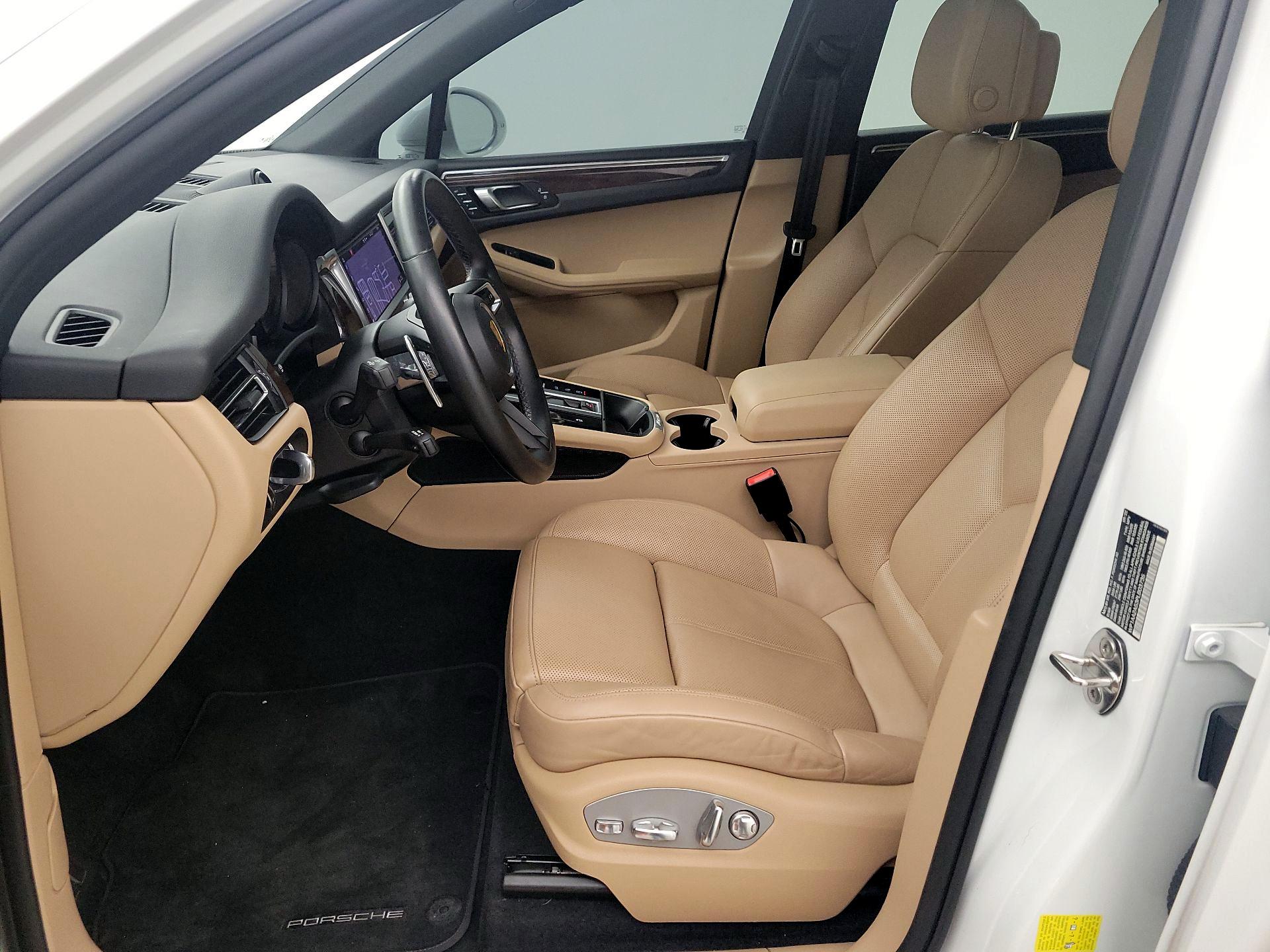 Thumbnail: 2023 Porsche Macan - 11