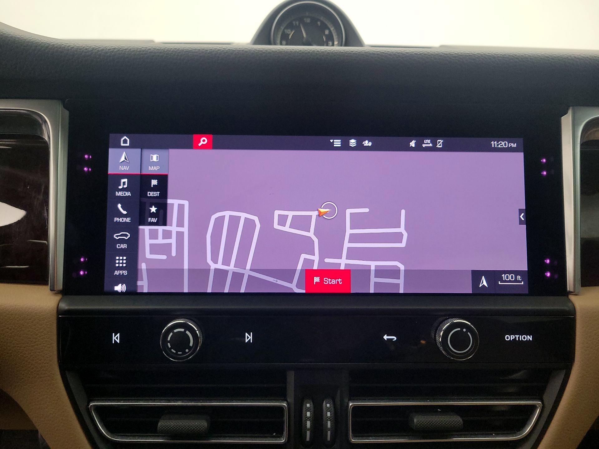 Thumbnail: 2023 Porsche Macan - 14